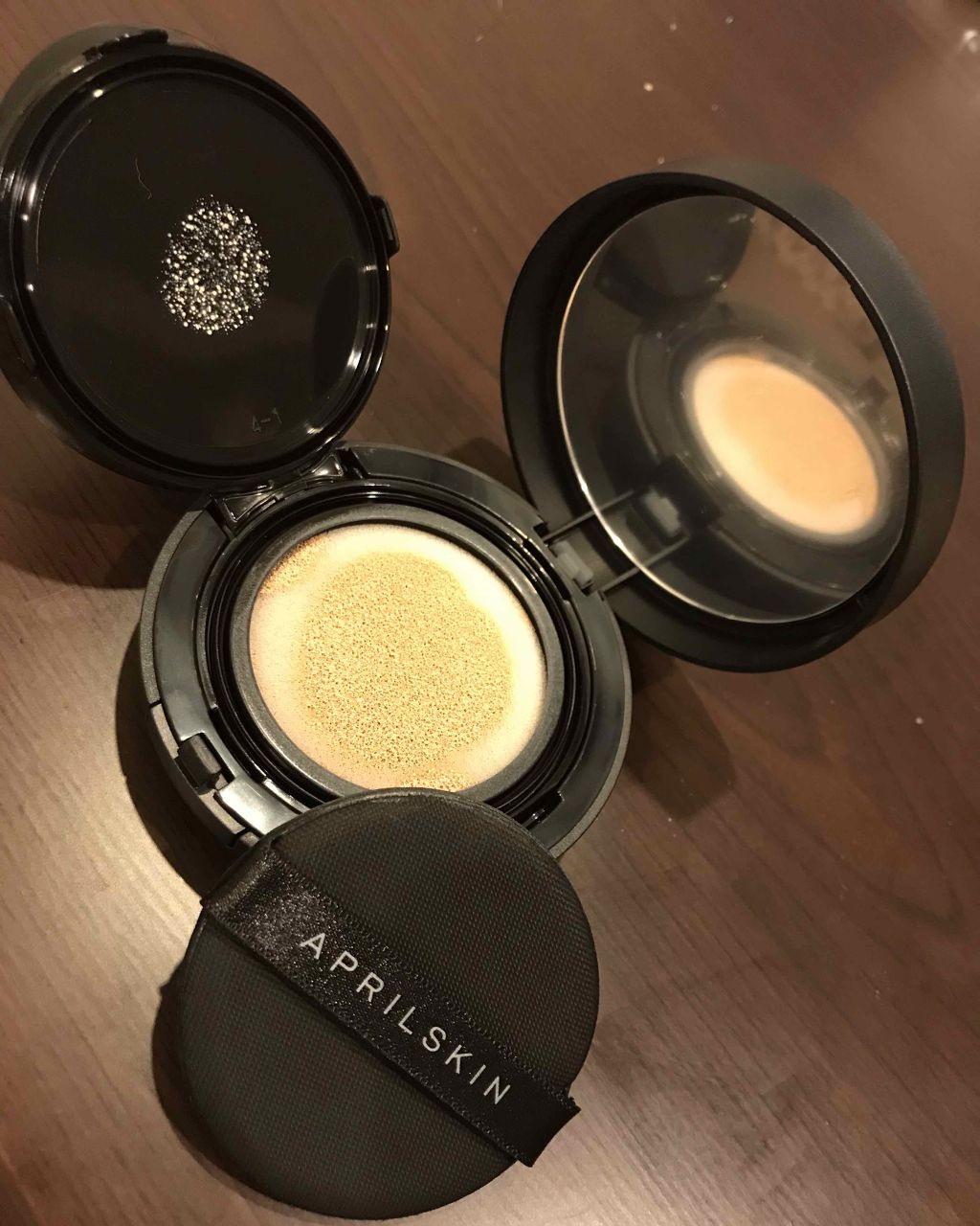マジックスノークッション ブラック 2.0/APRILSKIN/クッションファンデーションを使ったクチコミ(1枚目)