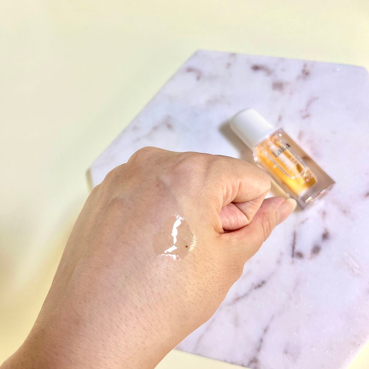 スージングヴィーガンリップオイル/Laka/リップオイルを使ったクチコミ(3枚目)