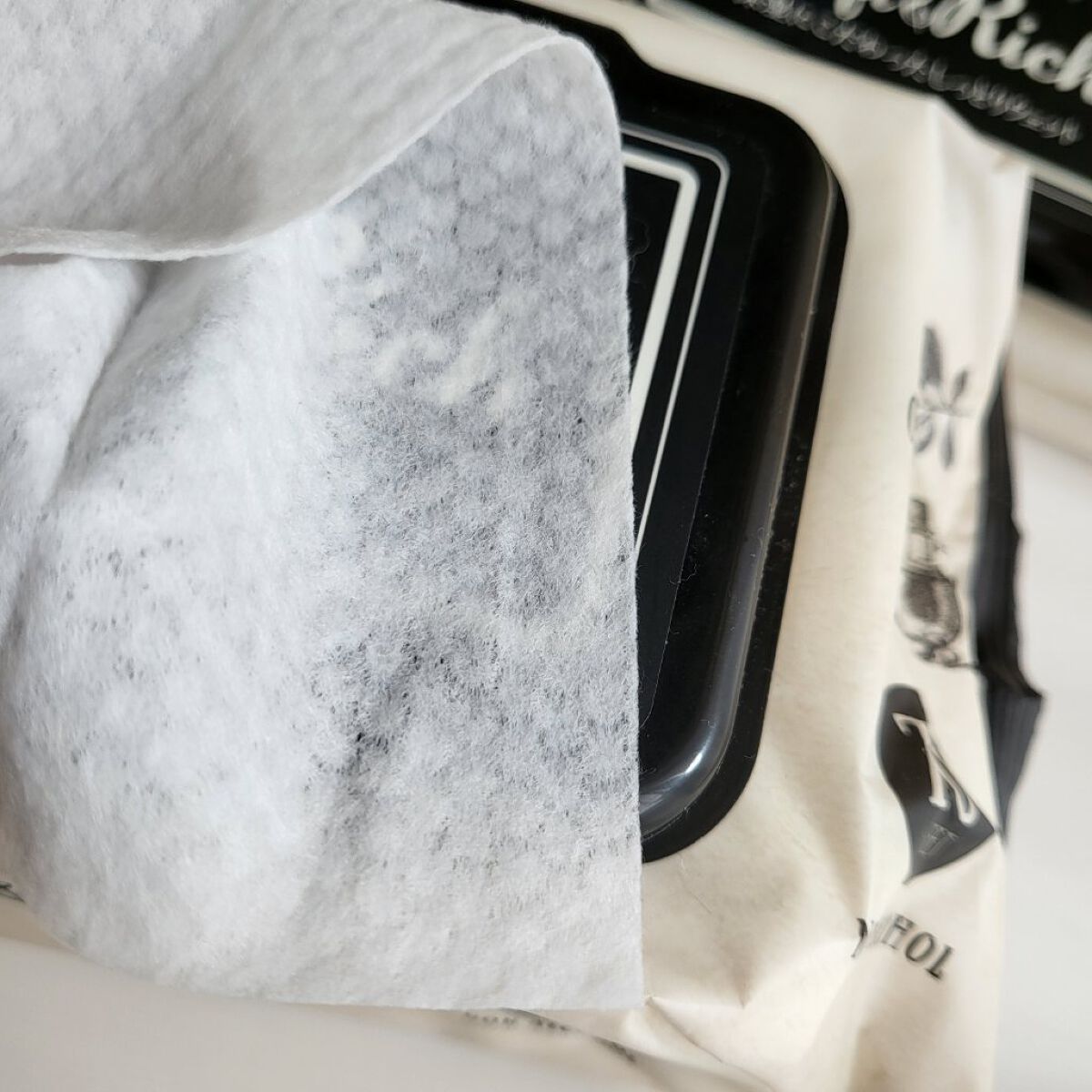 Soft&Rich ウェットティッシュ/matsukiyo/ティッシュを使ったクチコミ（2枚目）