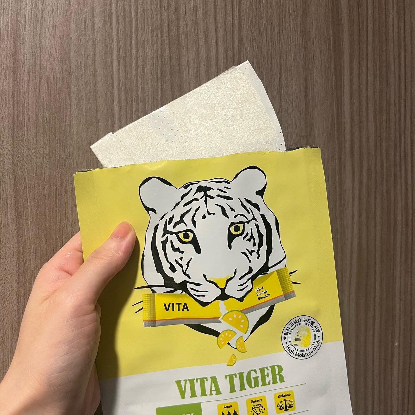 シカアルブチンマスク/NOWATER/シートマスク・パックを使ったクチコミ(2枚目)