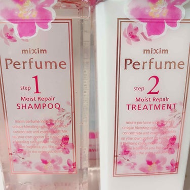 ミクシムパフューム モイストリペア 限定チェリーブロッサム シャンプー＆ヘアトリートメントペアセット /mixim Perfume/シャンプー・コンディショナーを使ったクチコミ（2枚目）