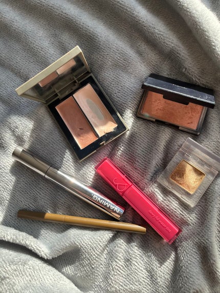 トーン ペタル アイシャドウ 16:ゴールドブラウン/to/one/アイシャドウパレットを使ったクチコミ(1枚目)