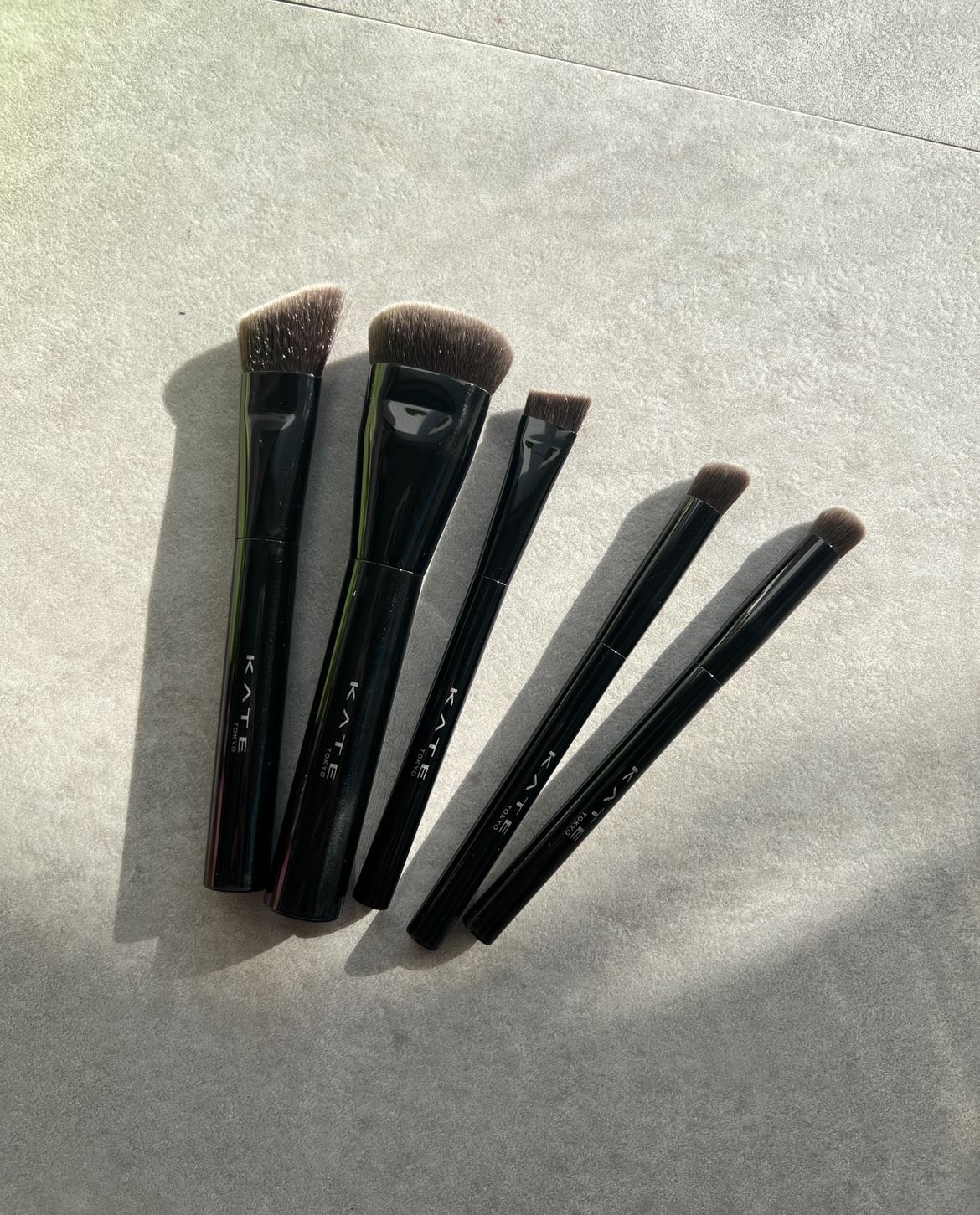 マルチシェーディングブラシ/KATE/メイクブラシを使ったクチコミ（2枚目）