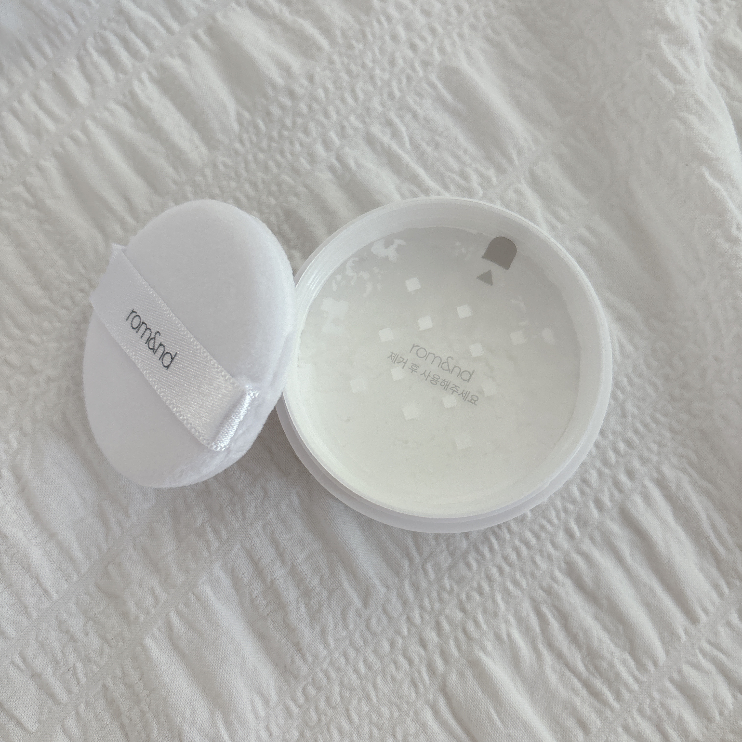 バックミーノーセバムパウダー/rom&nd/ルースパウダーを使ったクチコミ（3枚目）