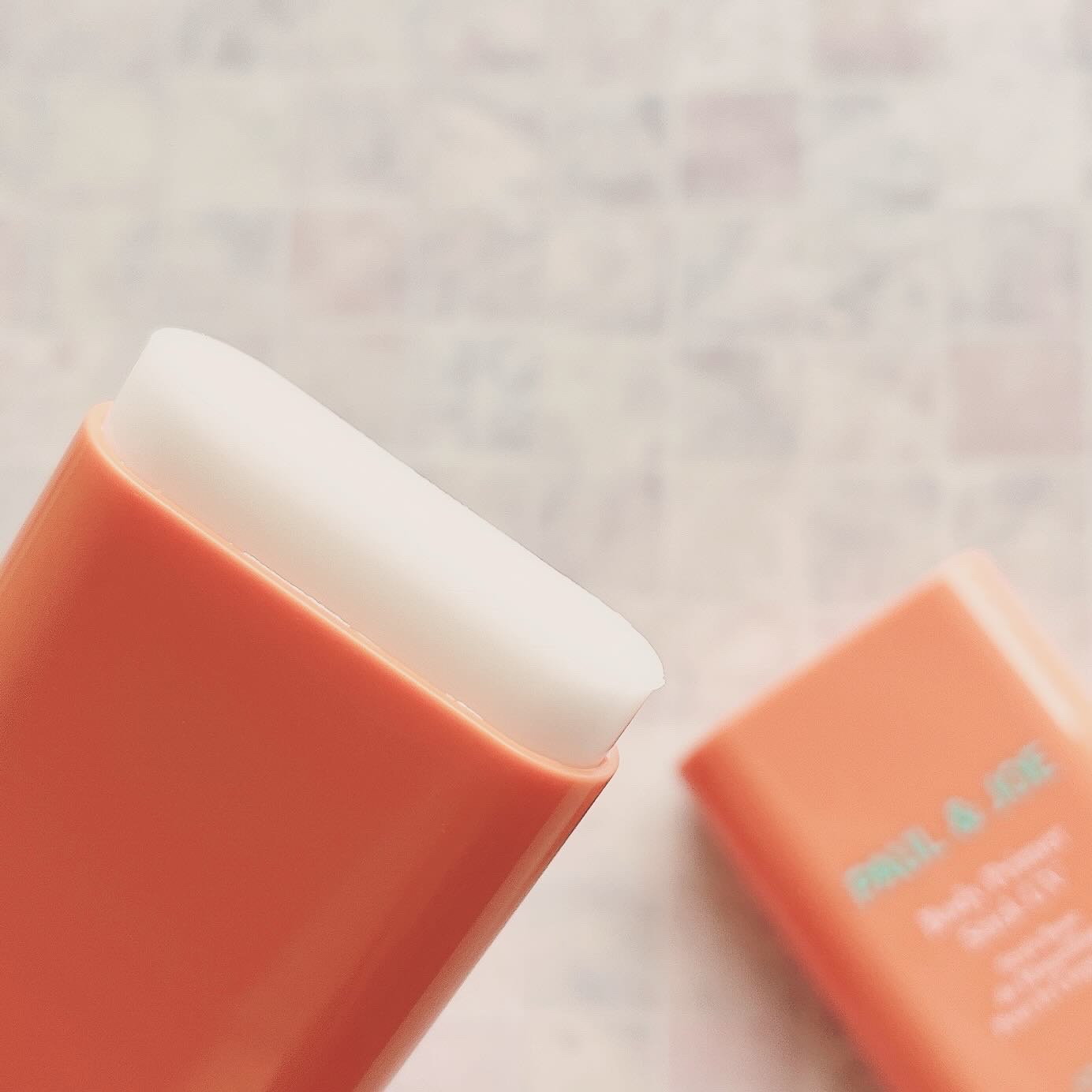 ボディ プライマー スティック UV/PAUL & JOE BEAUTE/日焼け止めスティックを使ったクチコミ（3枚目）