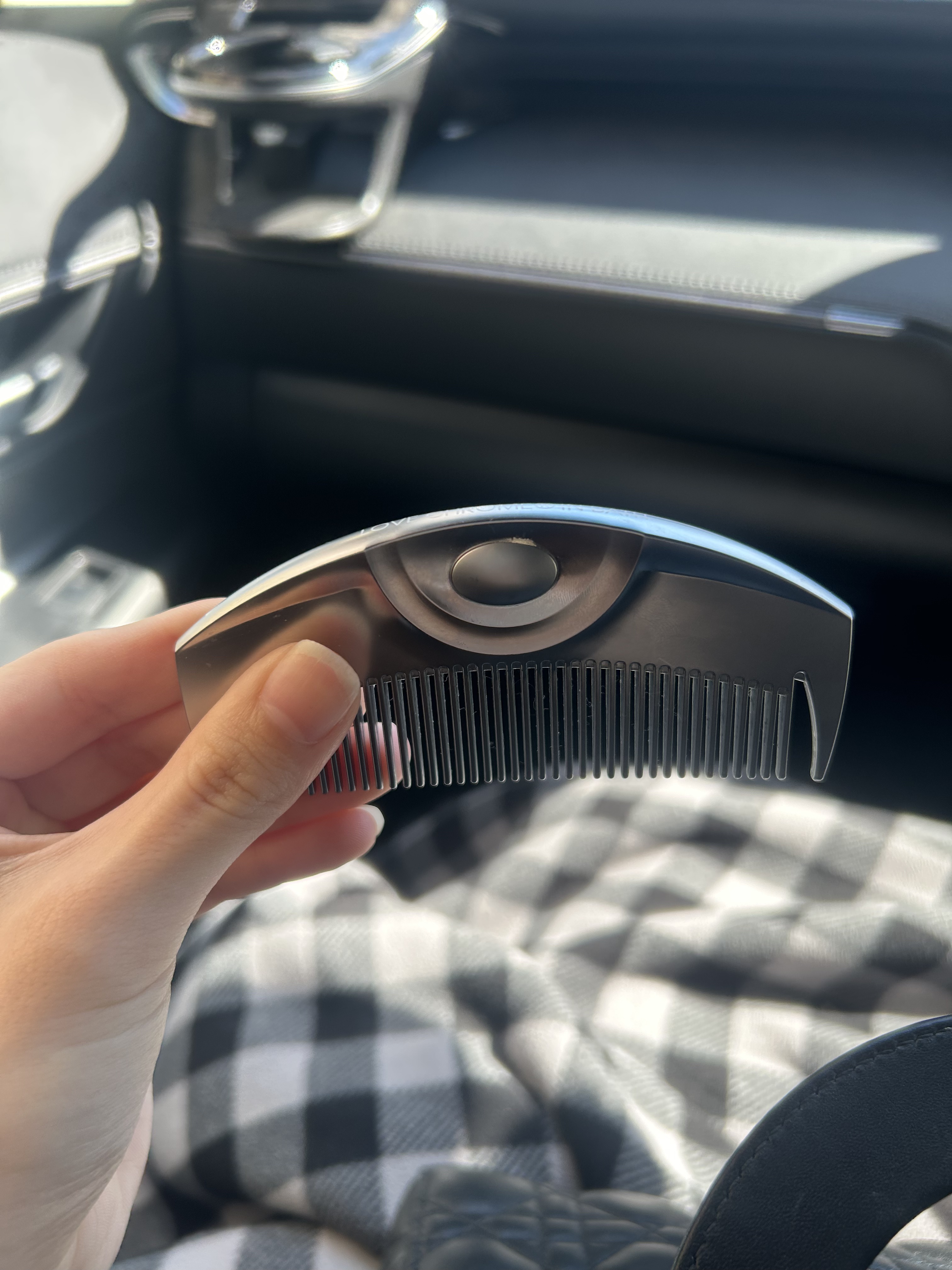 インバスツキ/LOVECHROME/ヘアコームを使ったクチコミ（1枚目）