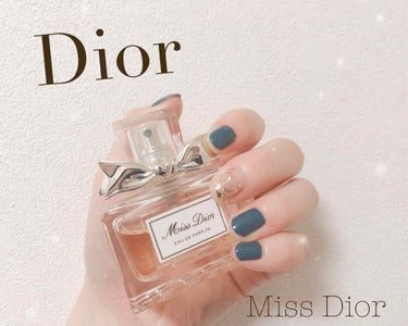 ❤︎ miss dior  オードゥパルファン❤︎

 ミスディオールの香水を紹介します☺︎❤️
一言で良い香りです！！
お店で嗅いで、一目惚れしました。
見た目もとっても可愛くって本当に好きです🌹

