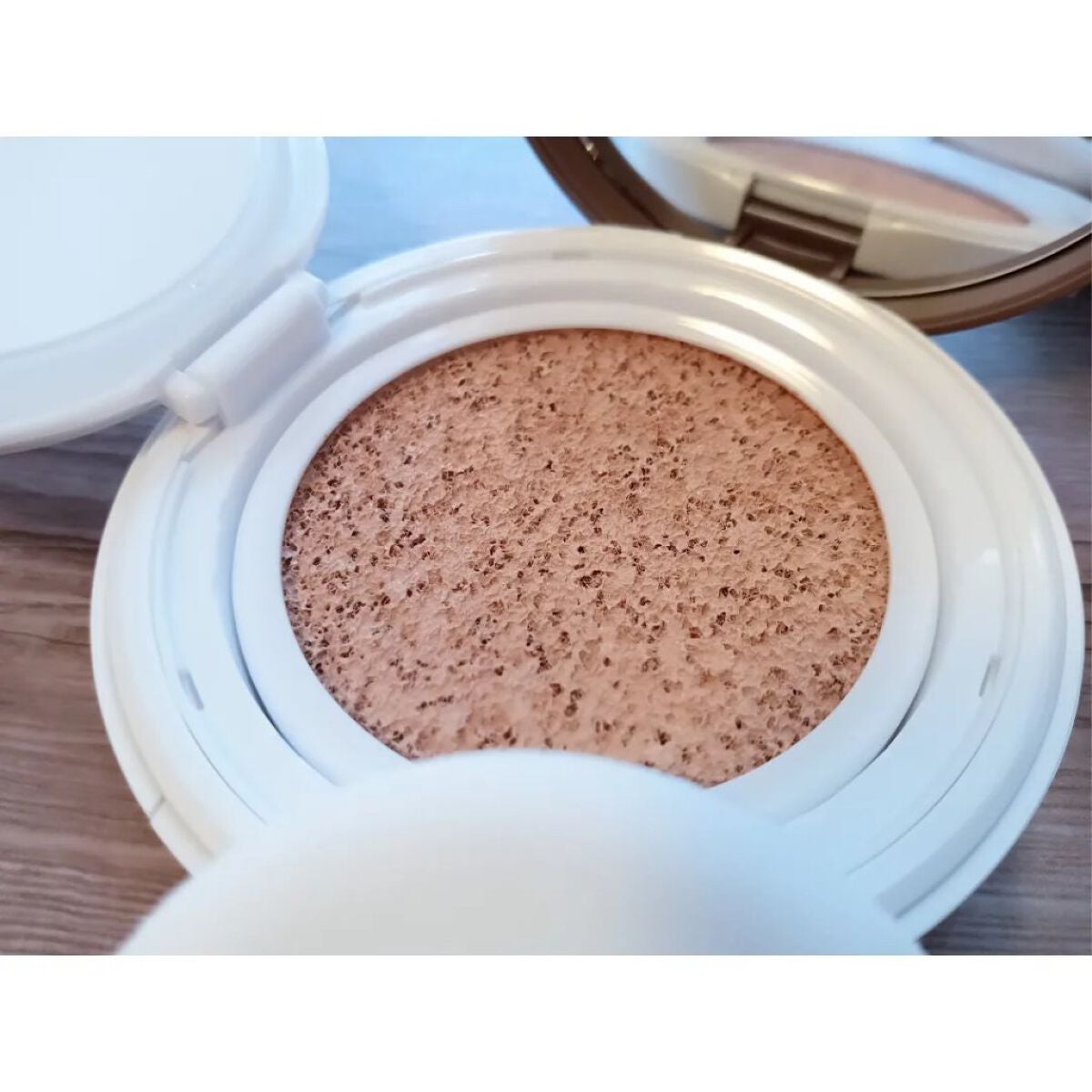 グロウ&カバークッションファンデーション/パーフェクトワン/クッションファンデーションを使ったクチコミ(4枚目)