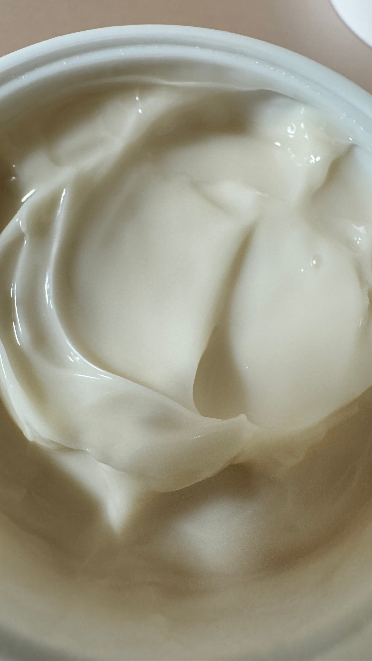 ベラ アルティメットエージ ネッククリーム/VELLA/フェイスクリームを使ったクチコミ(3枚目)