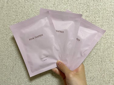 ❤️ピンクティーツリーパック❤️
.
.
APLIN
PINK TEATREE CALMING MASK
.
.
ティーツリー×ツボクサ×アロエベラ葉エキス配合でお肌の鎮静を叶えてくれるアプリンのピンクティーツリーパック✨✨
.
.
パックの素材も柔らかくて、なめらかな肌触り🥺
綿毛から作られた生地なので、お肌に刺激を与えることなく優しく密着してくれます🥹
.
.
パック後のお肌はもっちもちで潤いに溢れた仕上がりになるからとてもお気に入りです🥰
.
.
#aplin #アプリン  #パック #韓国コスメ #韓国コスメ #韓国コスメ購入品 #韓国コスメレビュー #韓国コスメ大好き #韓国コスメ好きな人と繋がりたい #韓国コスメおすすめ #韓国スキンケア #韓国 #韓国旅行 #韓国好きな人と繋がりたい #韓国スキンケアおすすめ #コスメ #コスメマニア #コスメ紹介 #コスメ好きさんと繋がりたい #コスメオタク #コスメレビュー #コスメ購入品 #スキンケア #スキンケア好きさんと繋がりたい #スキンケア好き #スキンケアマニア #韓国パック
#スキンケア紹介 #スキンケア大好き #スキンケアオタクの画像 その1