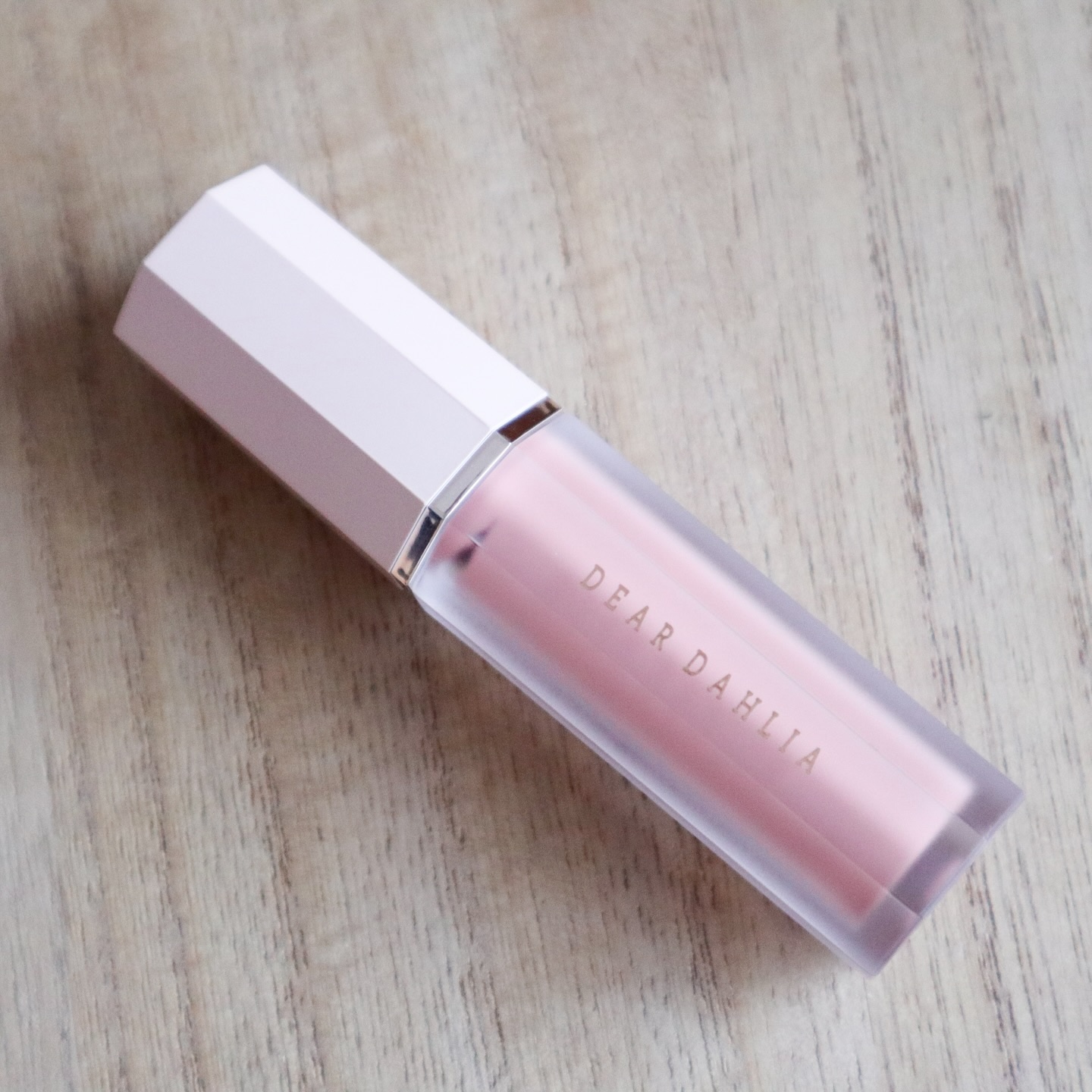 ブルーミング エディション リップ パラダイス シアー デュー ティンティド リップスティック S202 ビクトリア/DEAR DAHLIA/口紅を使ったクチコミ（2枚目）