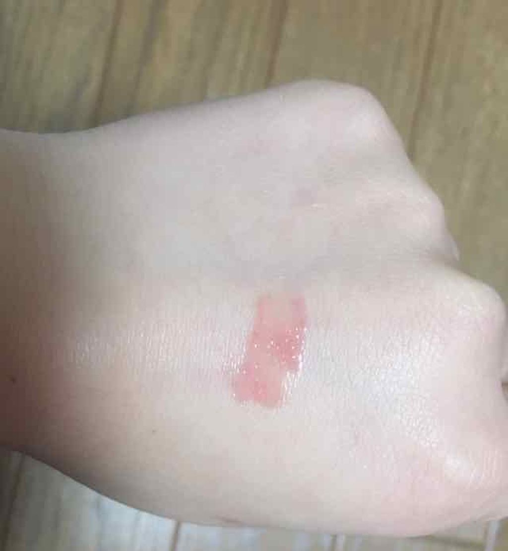 ハニーラスター r/ROAlív/リップグロスを使ったクチコミ(2枚目)