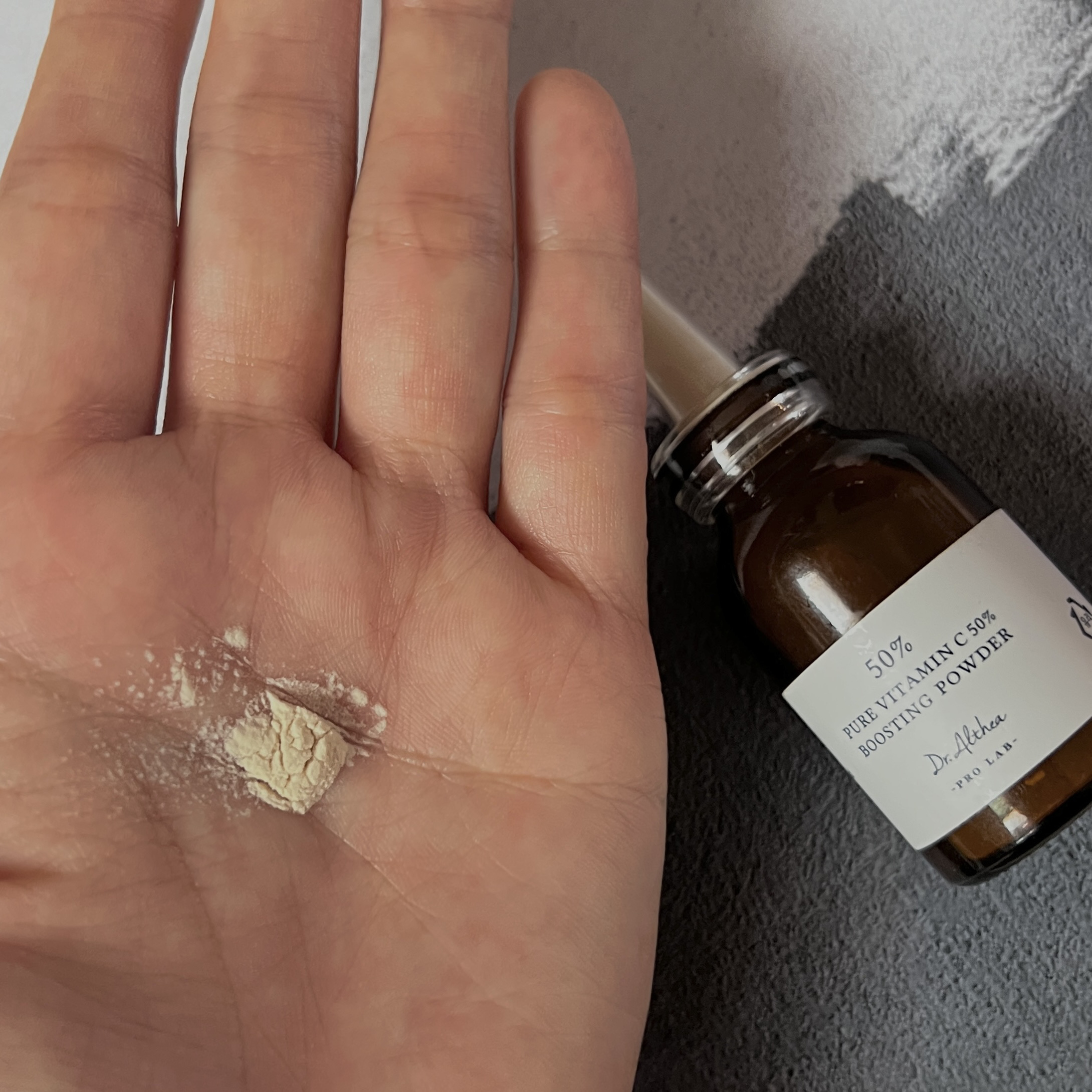 ピュアビタミンC 50％ ブースティングパウダー/Dr.Althea/フェイスパウダーを使ったクチコミ（2枚目）