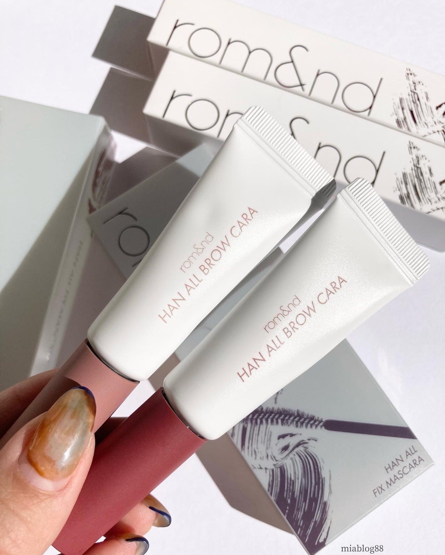ハンオールブロウカラ/rom&nd/眉マスカラを使ったクチコミ(5枚目)