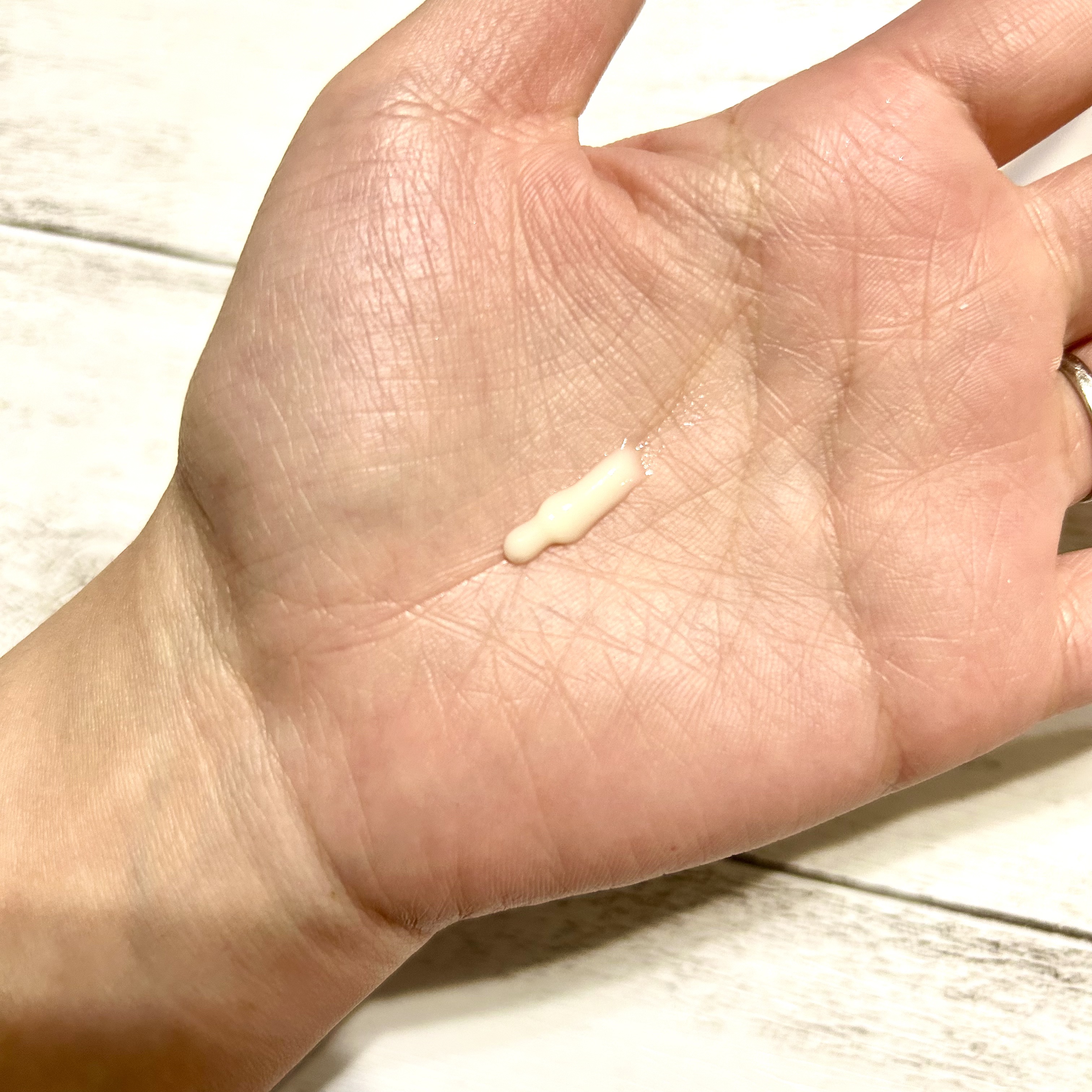 インフィニティ　ビューティーハンドセラム リンクル＆ブライト [医薬部外品]/インフィニティ/ハンドクリームを使ったクチコミ（2枚目）