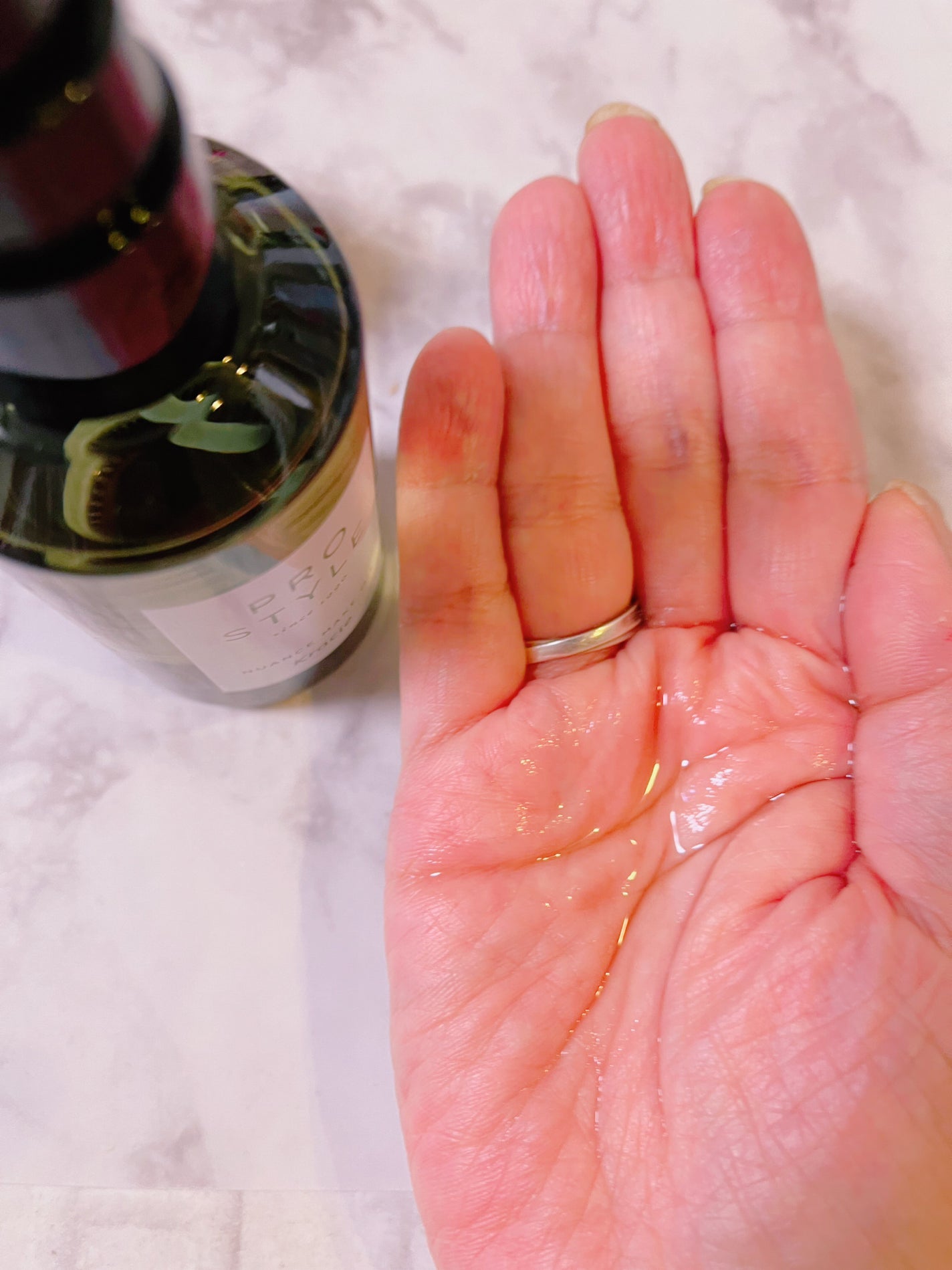 オタネ on LIPS 「プロスタイル様から商品を提供いただきました。ベタつかないヘアオ..」(2枚目)