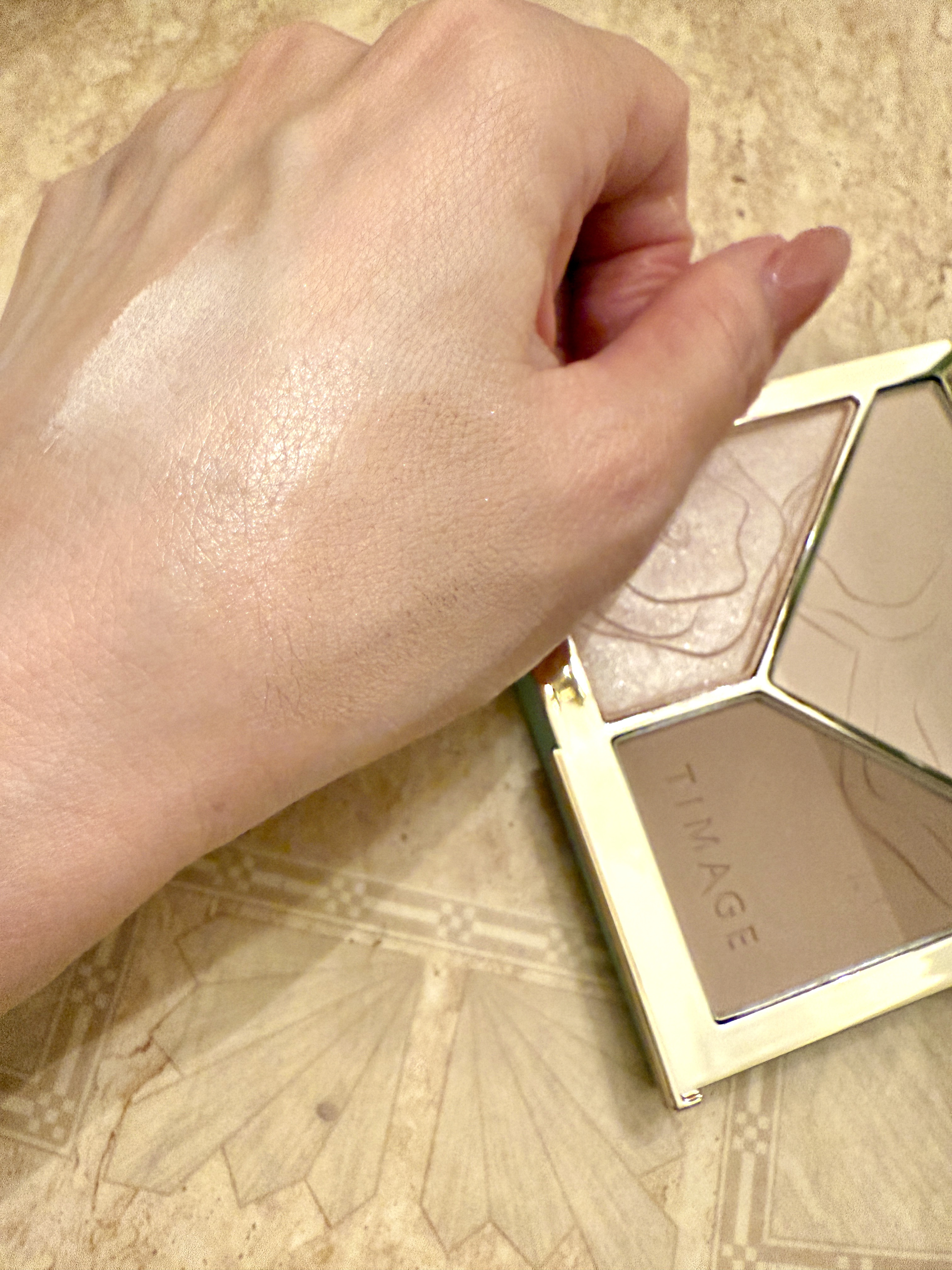 ハイライトシェーディングパレット/TIMAGE/パウダーハイライトを使ったクチコミ（2枚目）