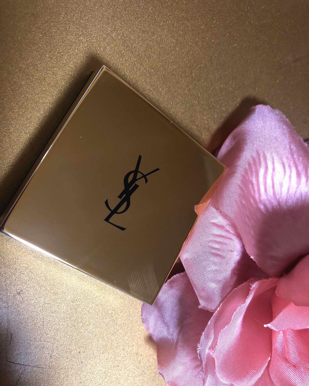 YVES SAINT LAURENT BEAUTE シークインクラッシュのクチコミ「【VOGUE BEAUTY AWARDS 2019】
べスト オブ ビューティー賞、
モード賞.....」（1枚目）