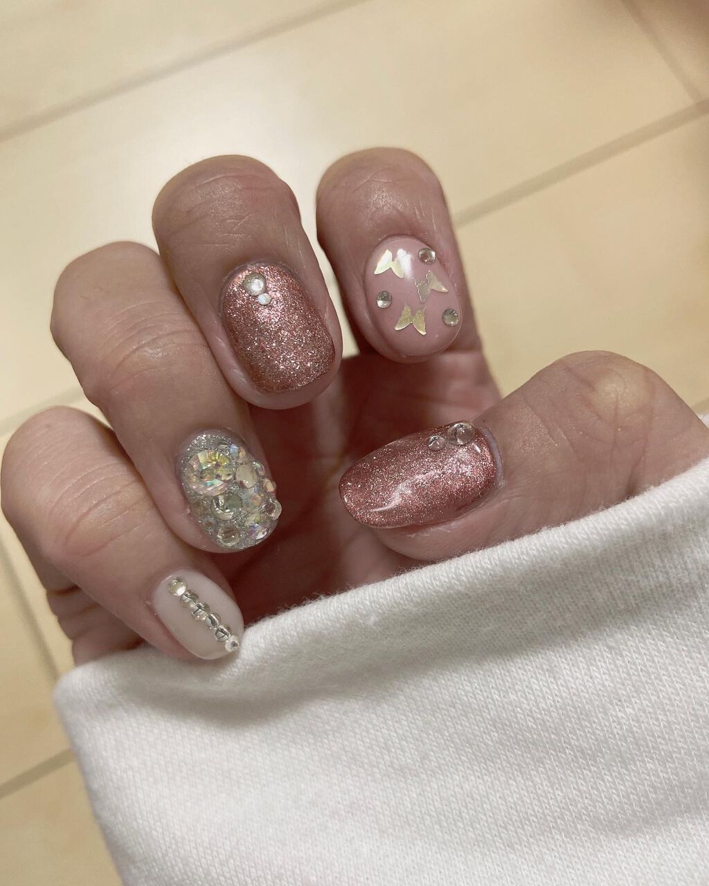 ももを。 on LIPS 「ももをです。ひっさしぶりにネイルに行ってまいりました💅周りでよ..」(2枚目)