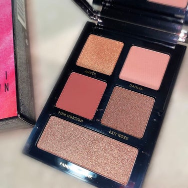 BOBBI BROWN パノラミック ピンク アイシャドウ パレットのクチコミ「BOBBI BROWN
パノラミックピンク　アイシャドウパレット



ピンクが気になる今日こ.....」（2枚目）