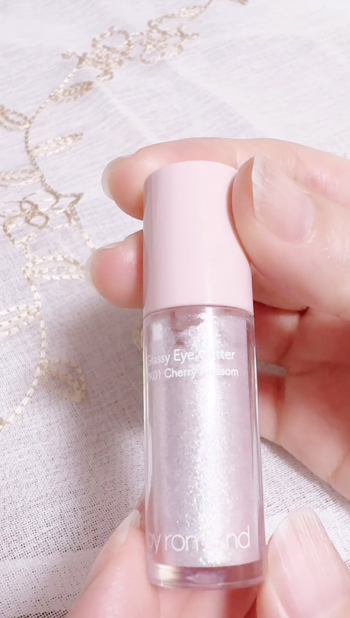 Alice♤フォロバ100 on LIPS 「◇細かなラメのグリッターが美しい!◇アイシャドウにつかう?リッ..」(2枚目)