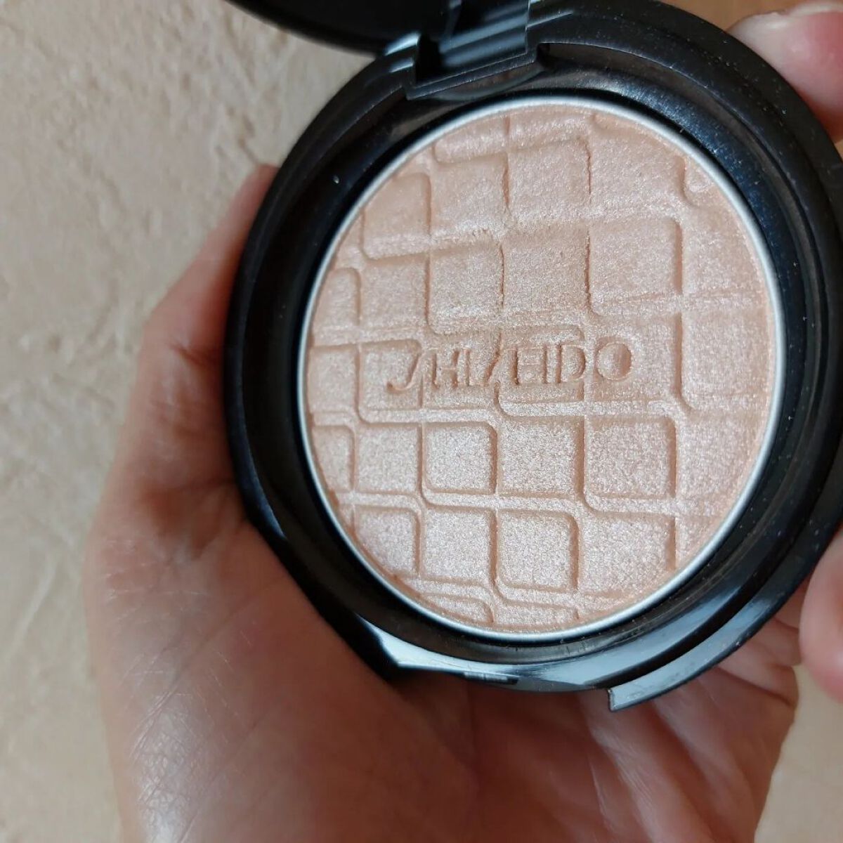 オーラデュウ プリズム イルミネーター/SHISEIDO/プレストパウダーを使ったクチコミ（2枚目）