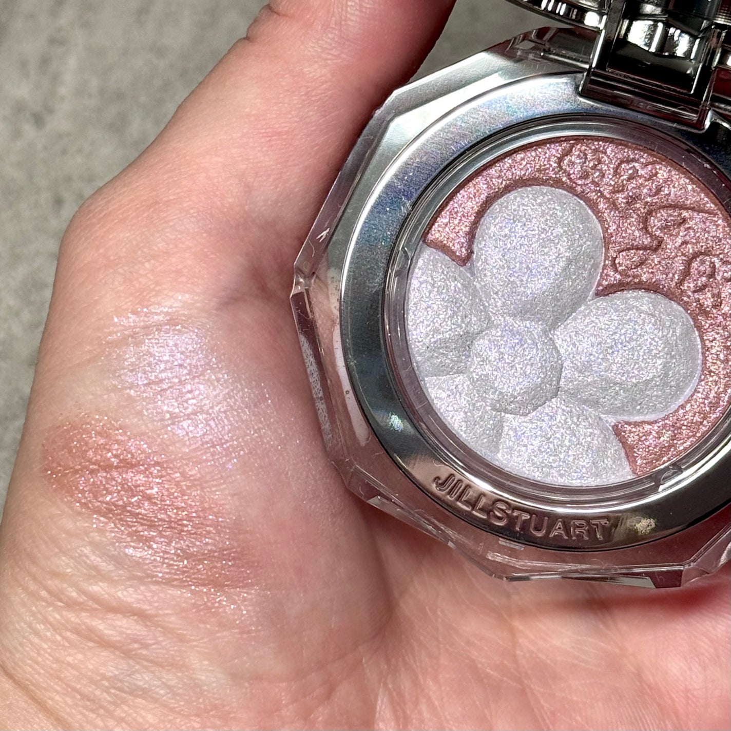 ジルスチュアート クリスタルブルーム ペタルクチュールアイズ デュオ/JILL STUART/アイシャドウパレットを使ったクチコミ(8枚目)