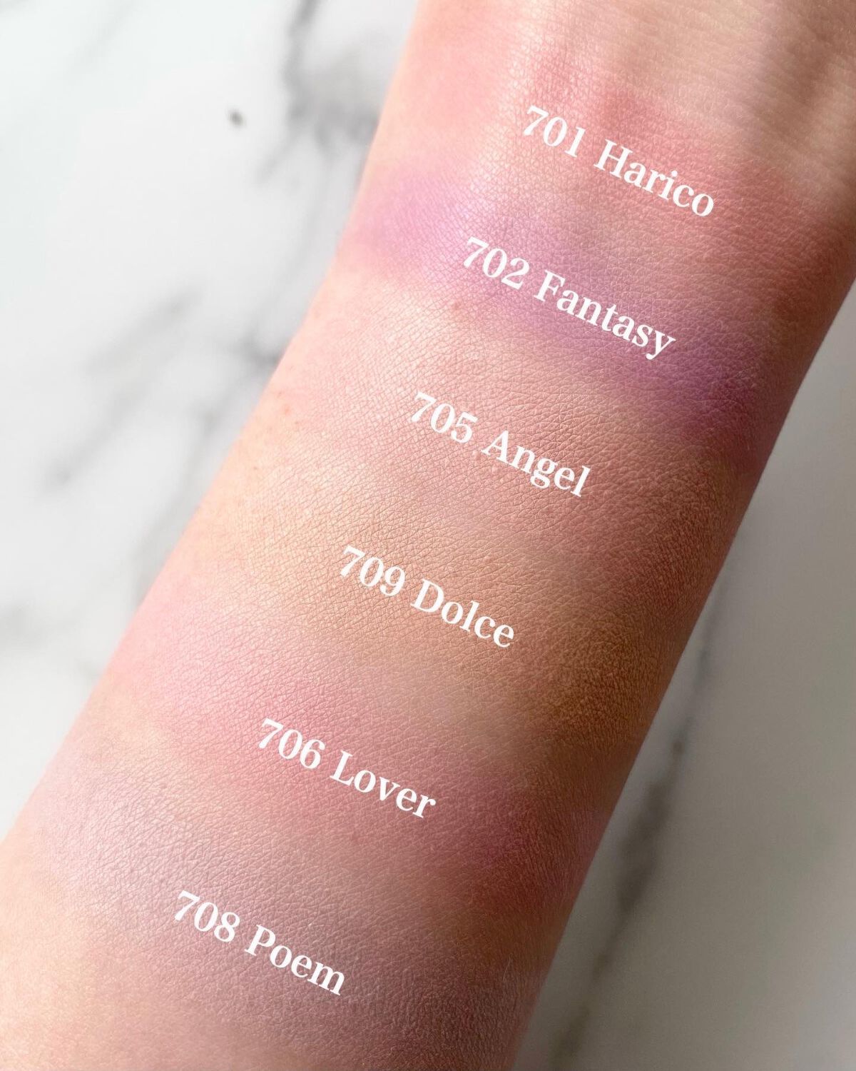 ラブシルクブラッシュ/Laka/パウダーチークを使ったクチコミ(4枚目)