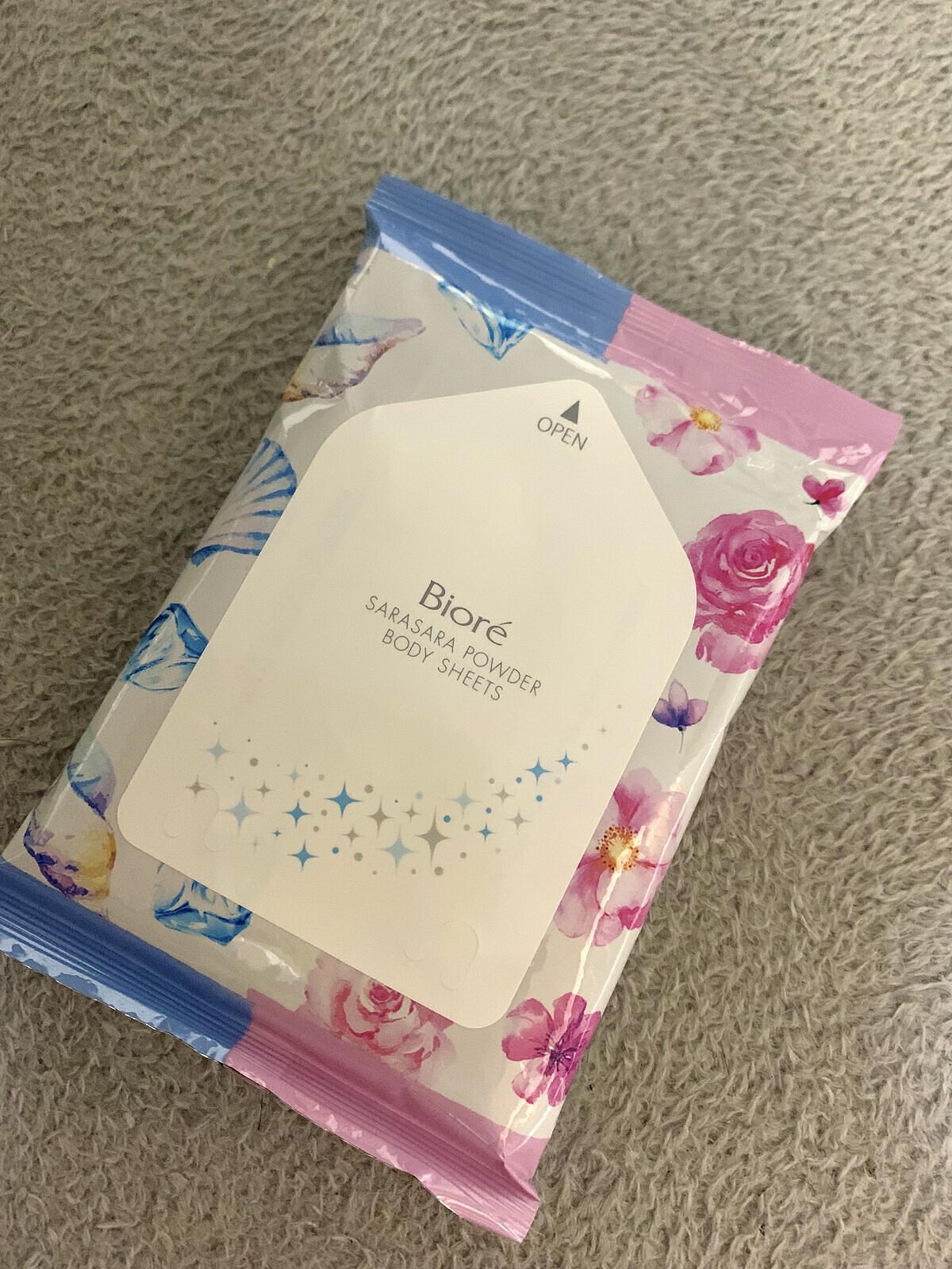 ビオレさらさらパウダーシート 香りマジック さわやかマリンtoふわっとフローラルの香り/ビオレ/ボディシートを使ったクチコミ（3枚目）