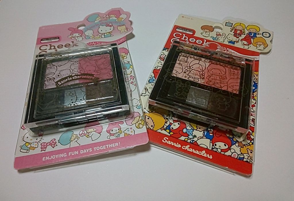 チークカラー サンリオ キャラクターズ/しまむら/パウダーチークを使ったクチコミ（3枚目）