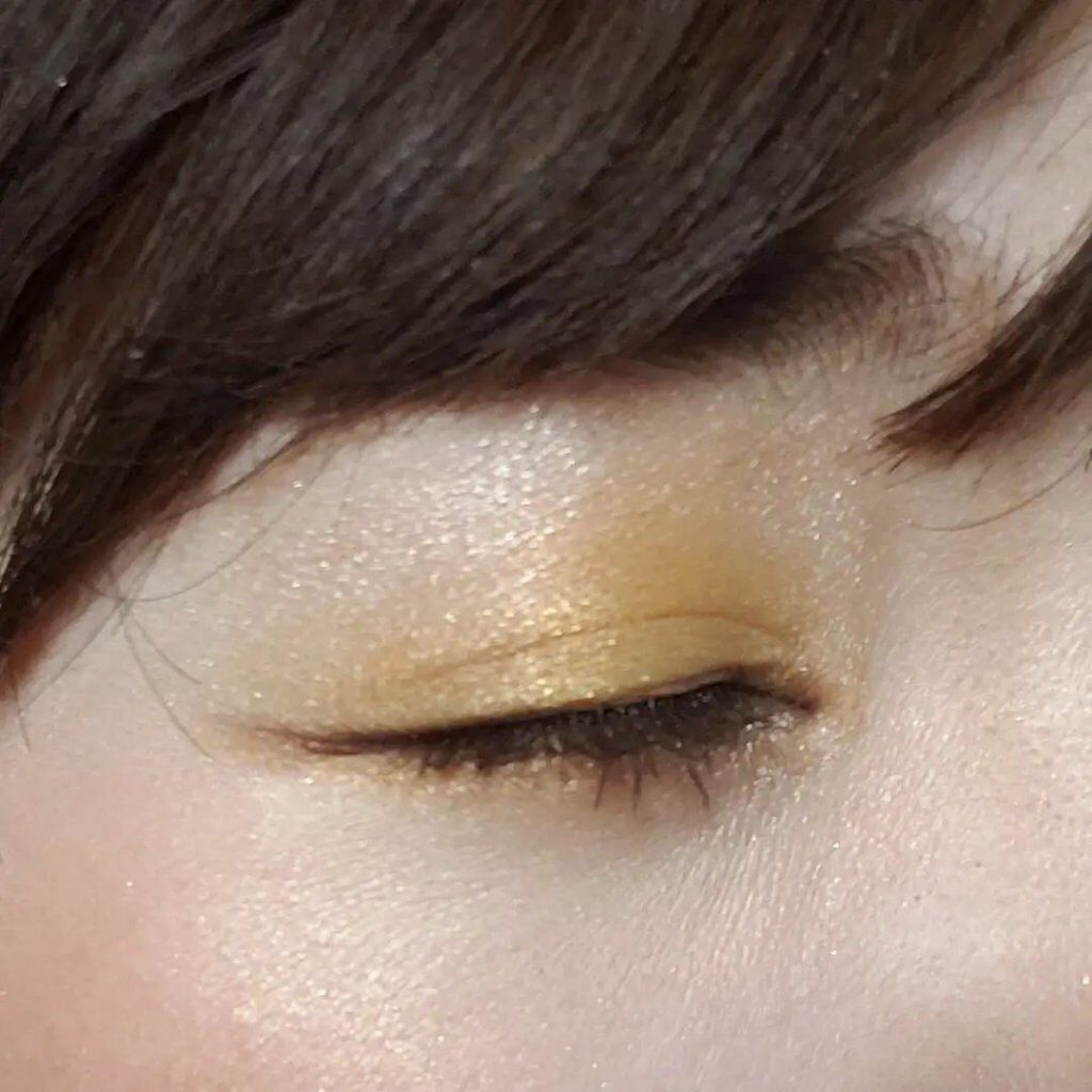 アディクション ザ アイシャドウ パール 003P Christmas Love/ADDICTION/単色アイシャドウを使ったクチコミ（2枚目）