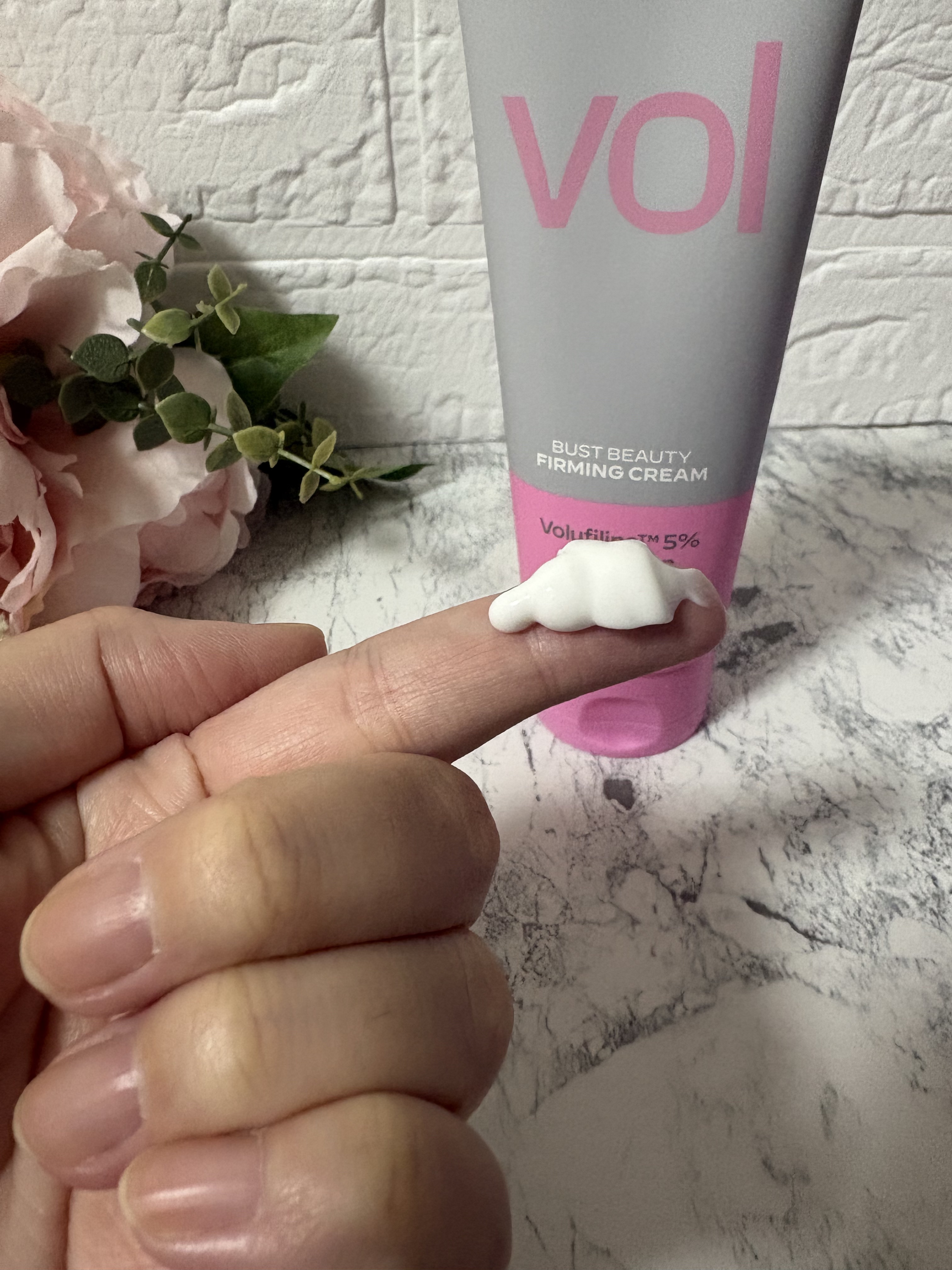 バストビューティーパーミングクリーム/b.clinicx/バストケア・ヒップケアを使ったクチコミ（3枚目）