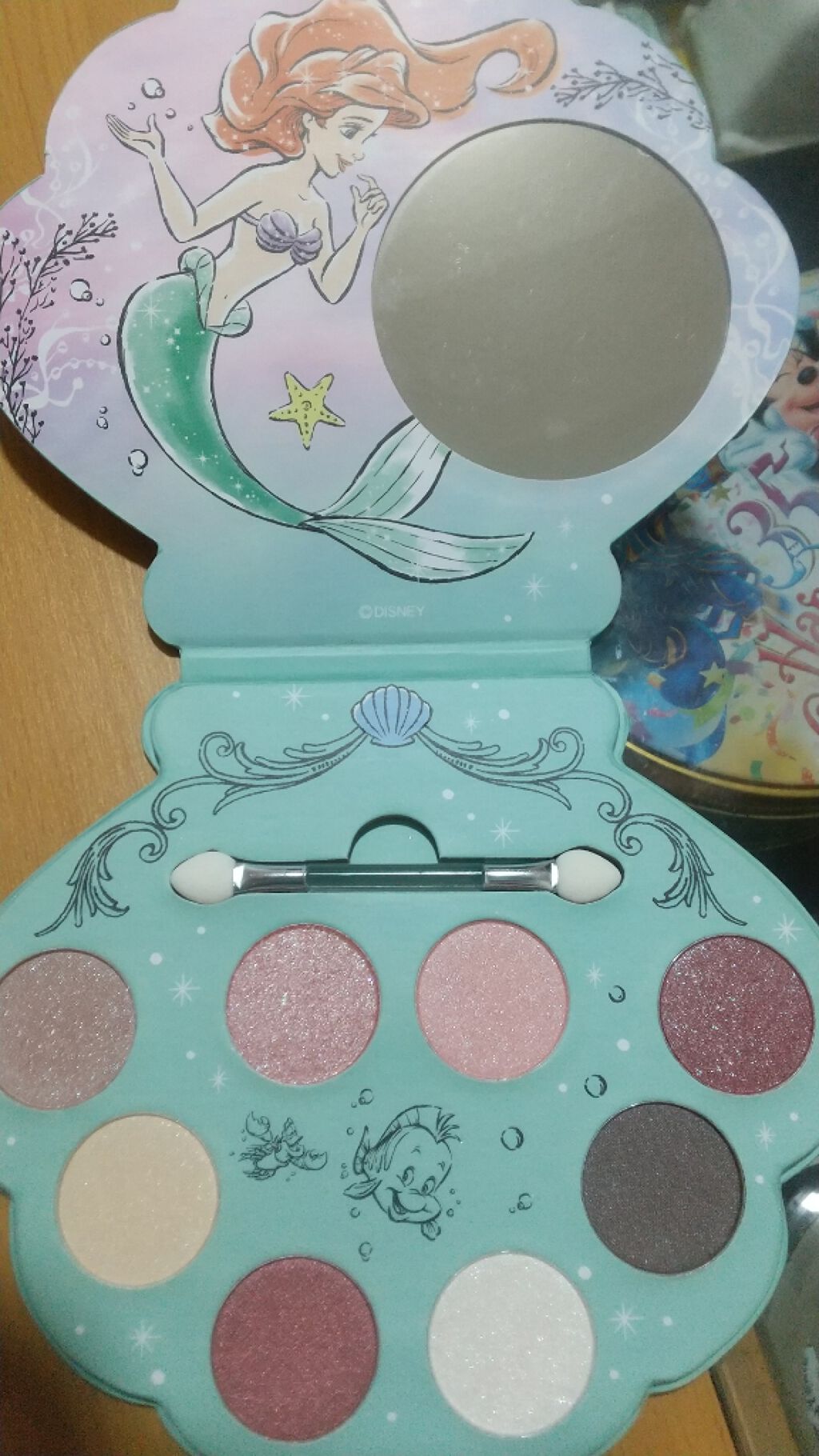 ディズニーストア アイシャドウパレット アリエル