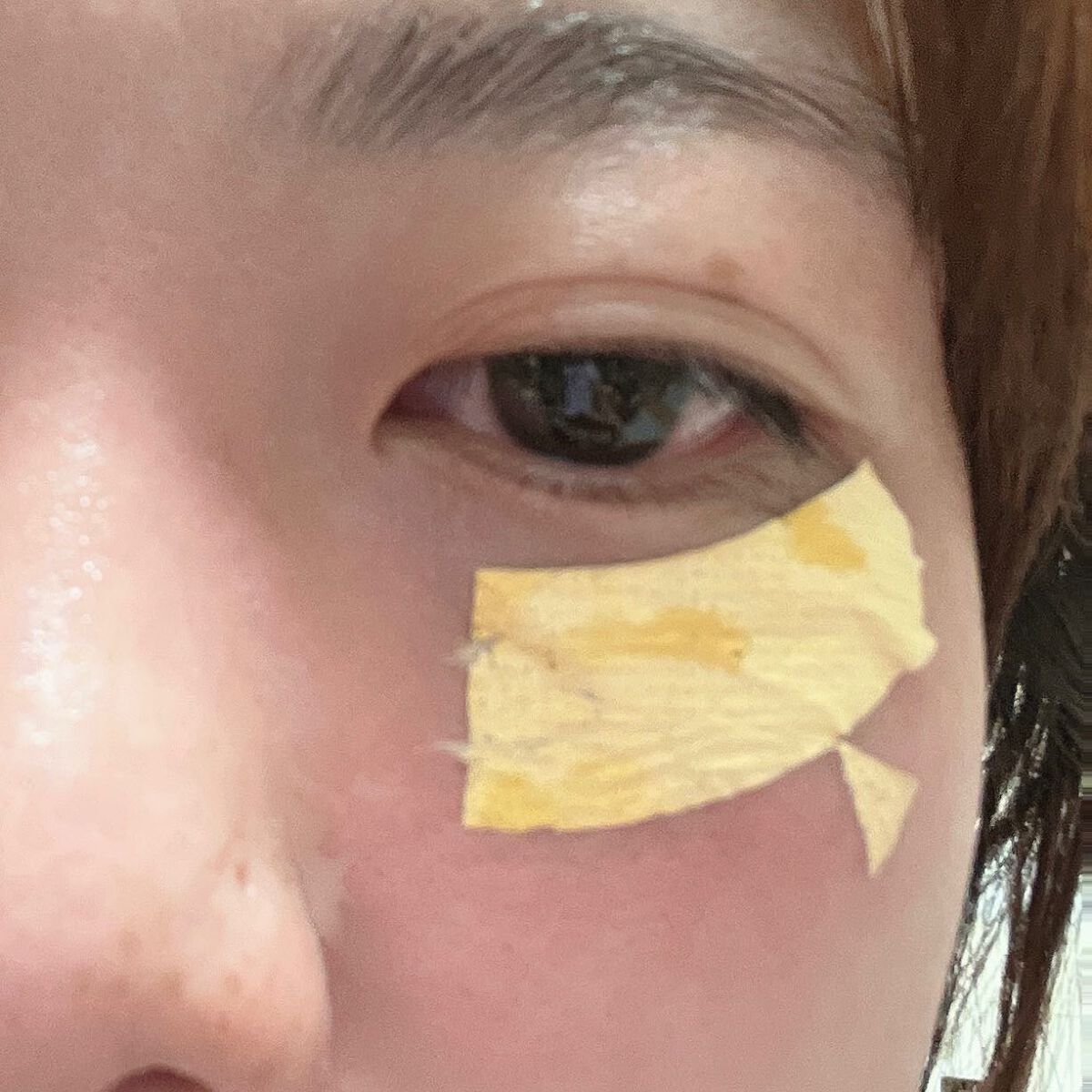 たんたん on LIPS 「金沢で買った金髪パックを使ってみた。化粧水を付けた後にパック。..」(2枚目)