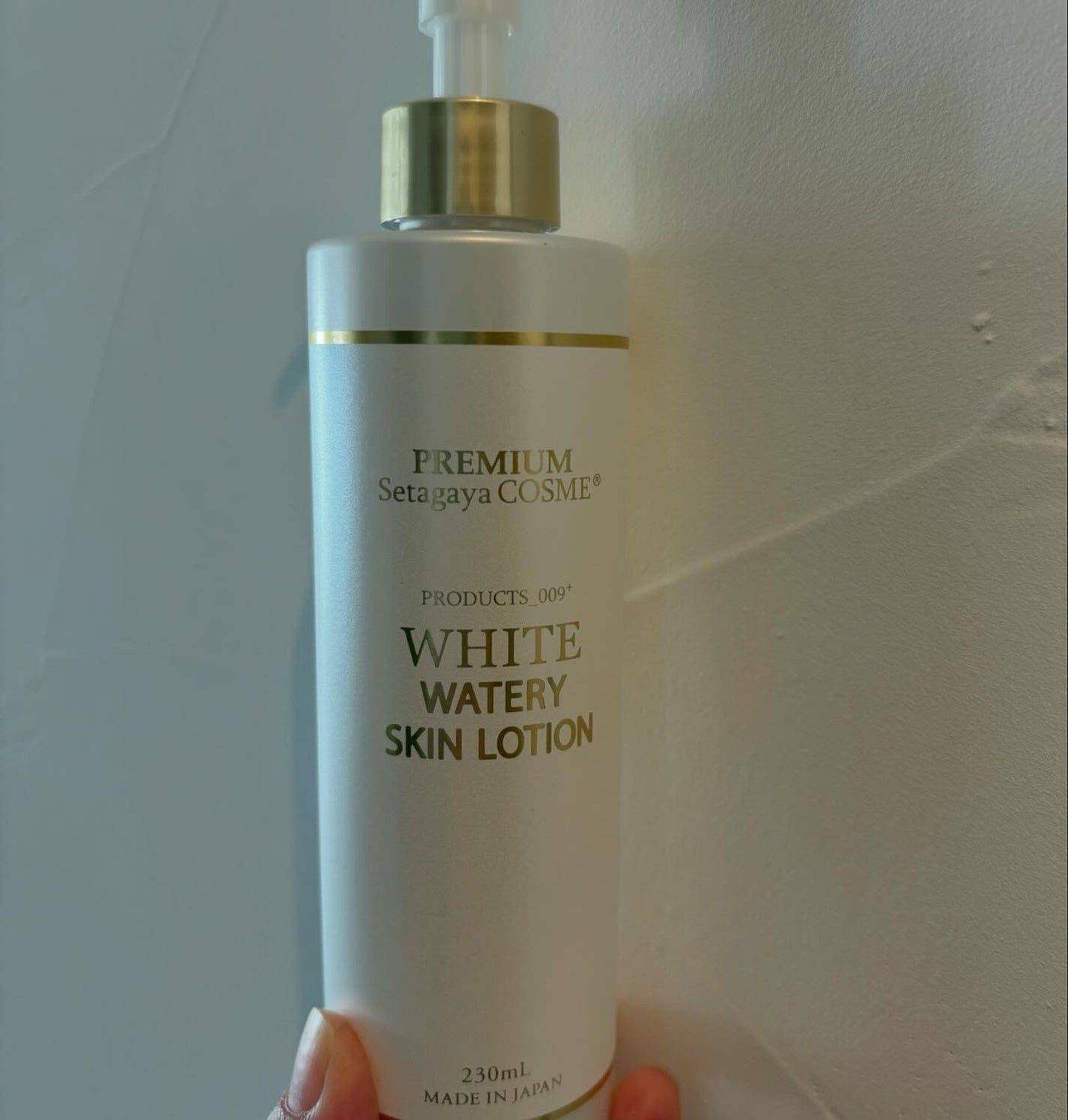 あゆみ on LIPS 「『美白ウォータリースキンローション』価格:3,520円(税込)..」(1枚目)