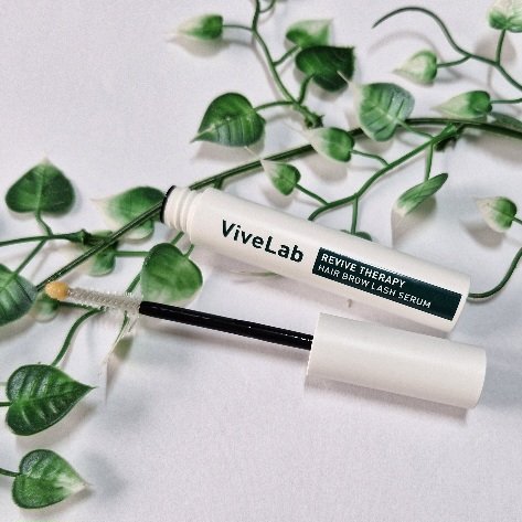 リバイブセラピー ヘアブロウラッシュセラム/ViveLab/まつげ美容液を使ったクチコミ（2枚目）