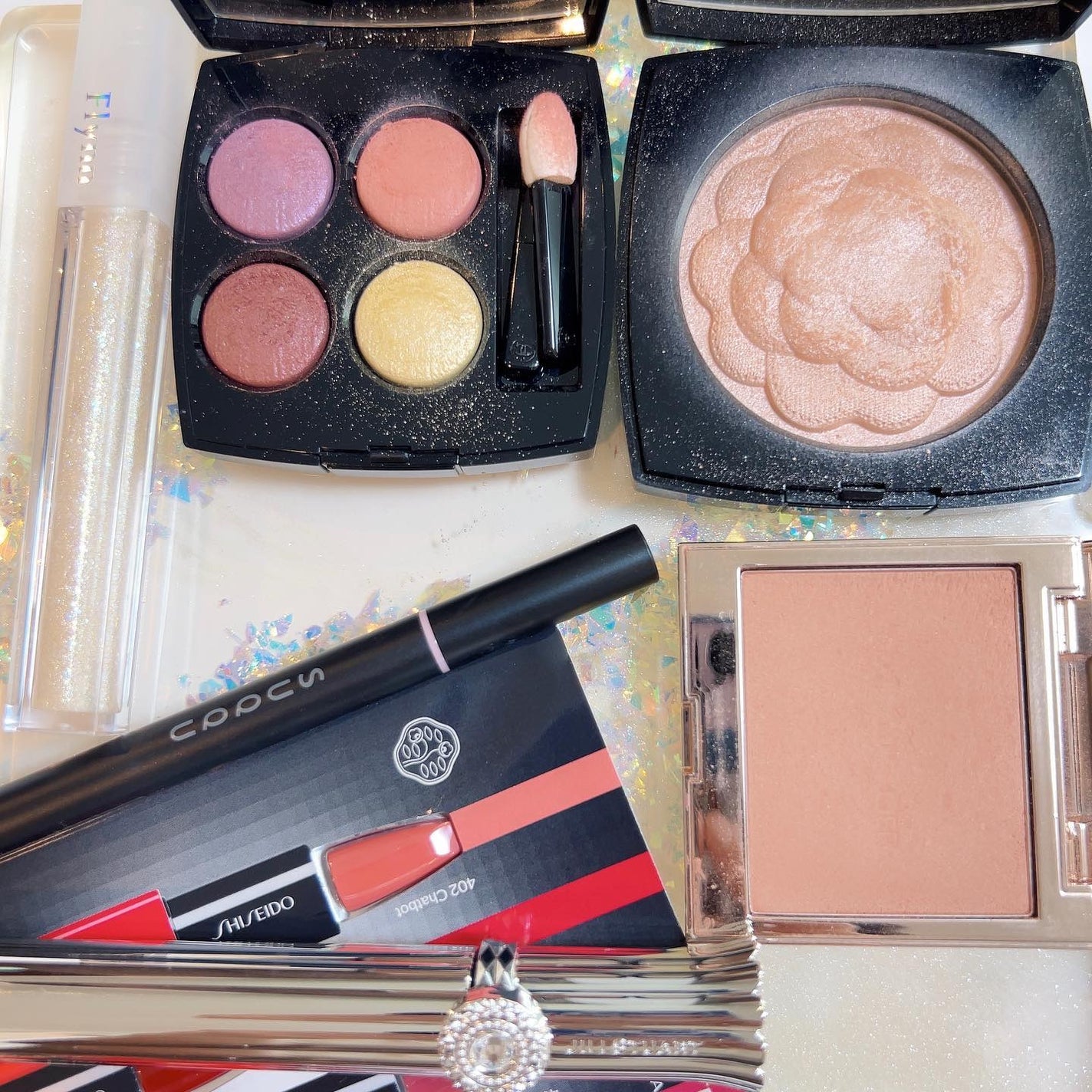 Joe on LIPS 「休日メイク。昨日はカラーメイクだったので、今日はラメラメ✨カメ..」(1枚目)