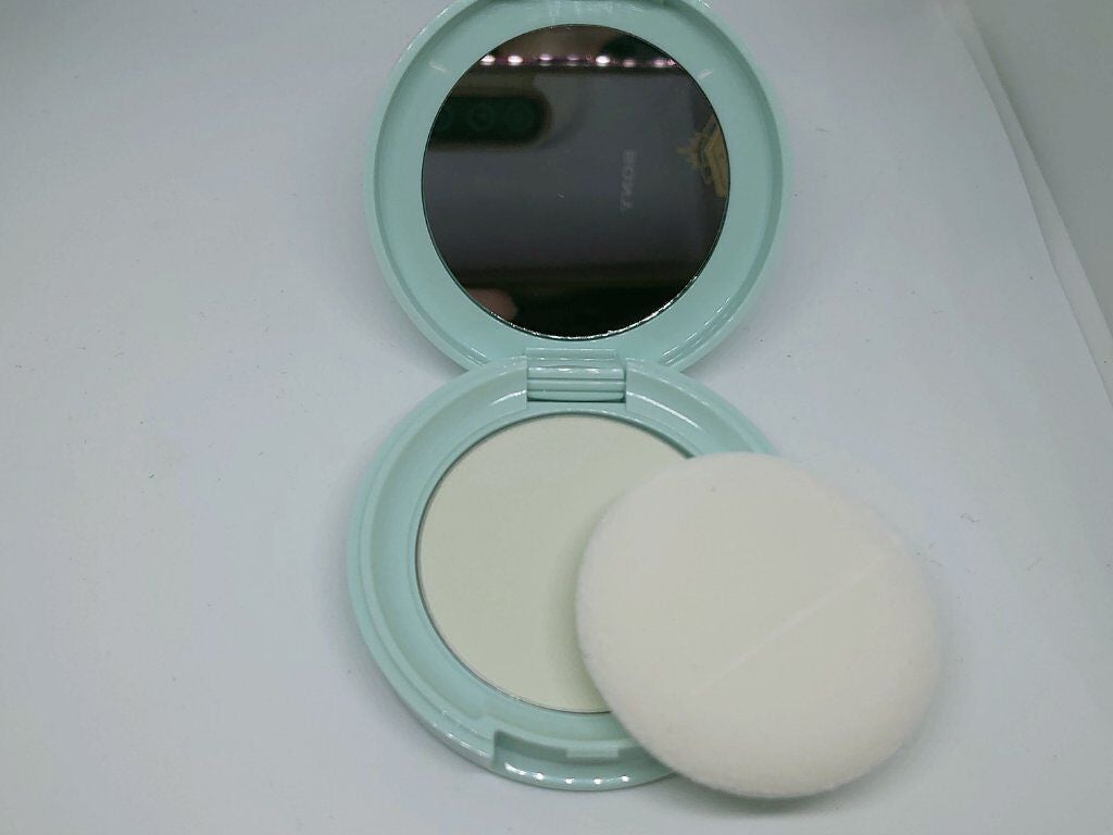 オイルコントロールパウダー<医薬部外品>/ファンケル/プレストパウダーを使ったクチコミ(3枚目)