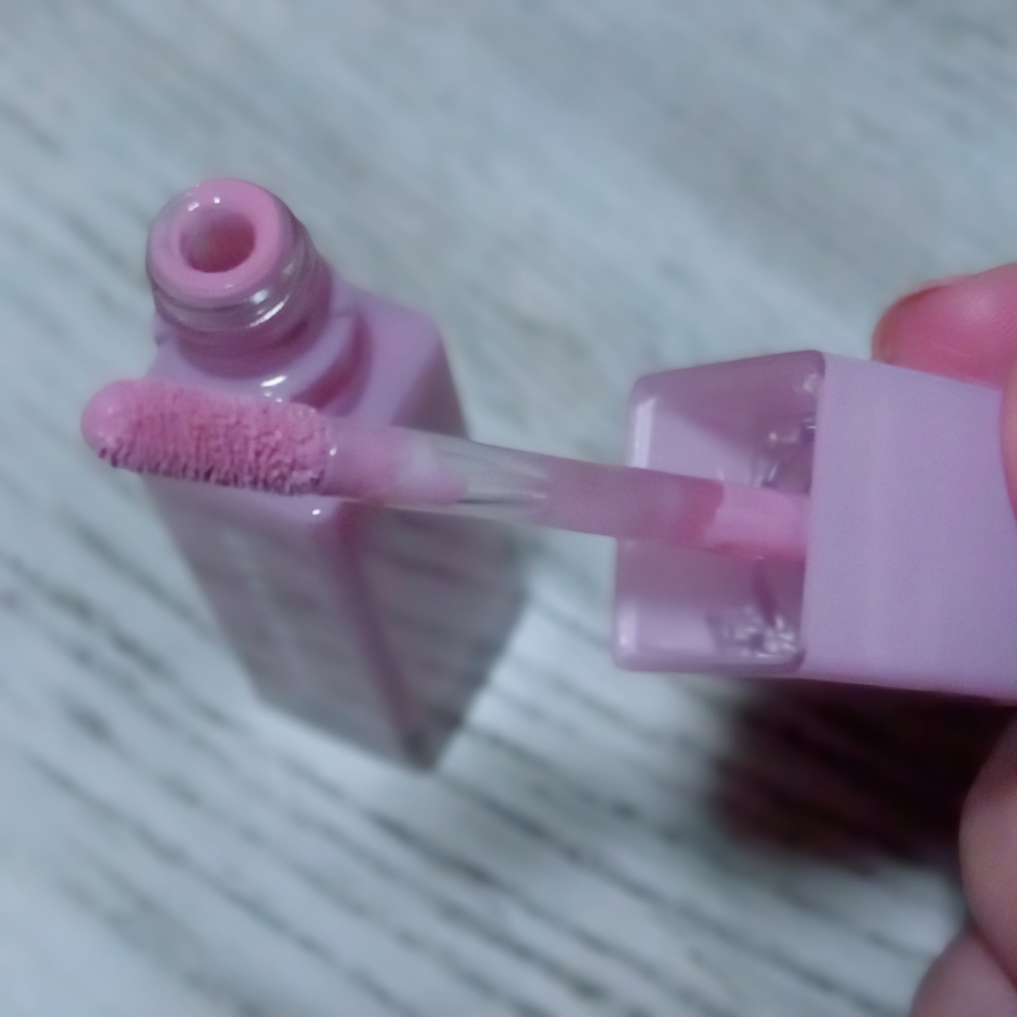 シアーグロウリキッドブラッシャー/wakemake/リキッドチークを使ったクチコミ（2枚目）