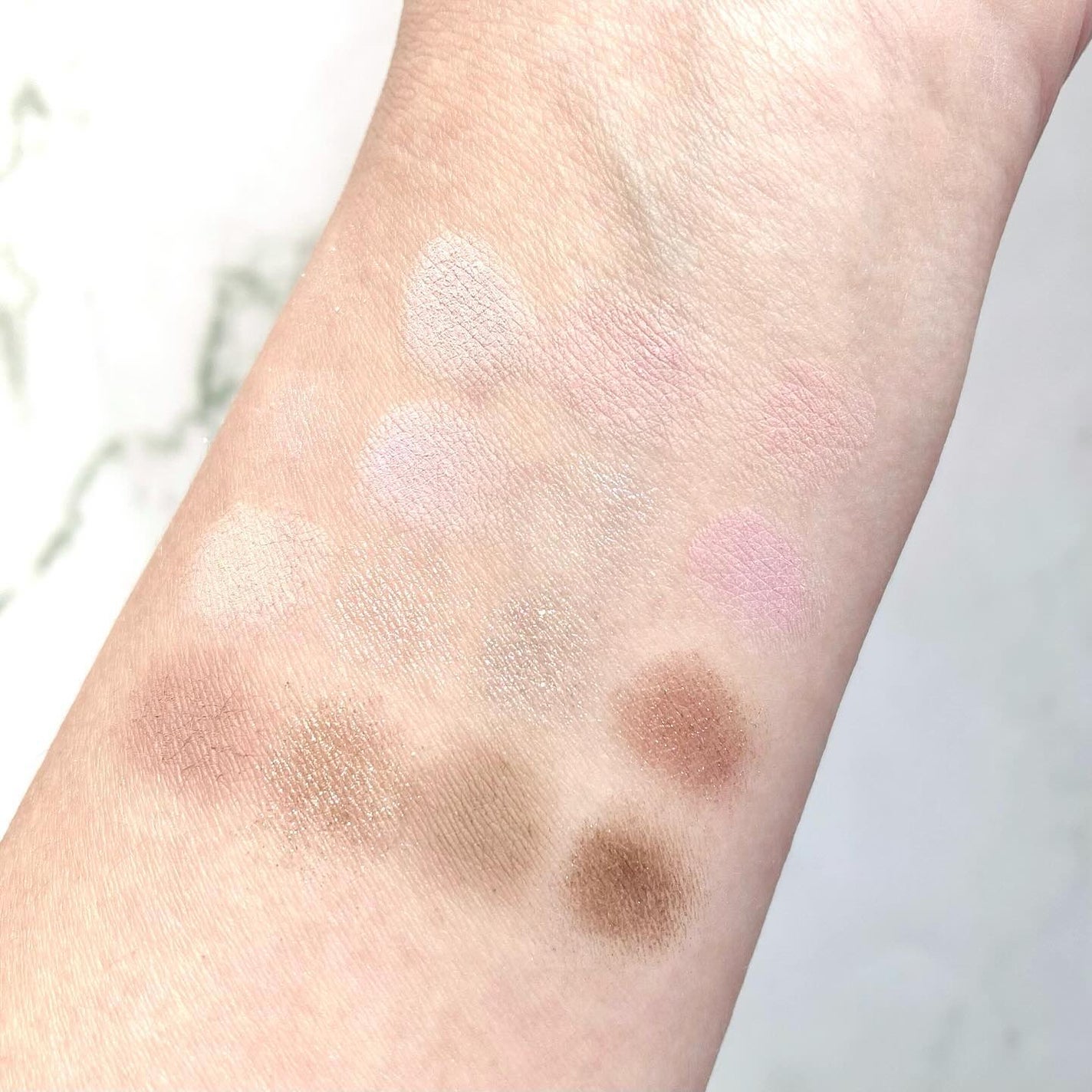 ソフトブラーリングアイパレット/wakemake/アイシャドウパレットを使ったクチコミ(4枚目)