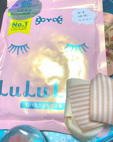 #LuLuLun バランスタイプ 💎

週に2日はパックしてお肌の調子を整えてます🍬

ほんとは大容量の方がほしいんだけど
私には7daysのパックが収納スペース的にありがたい😉

いろんなルルルンある