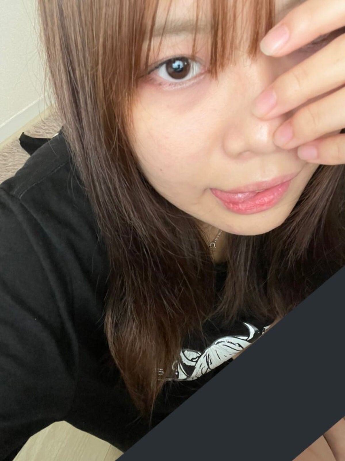 るい on LIPS 「小学校の卒アル→中1→去年の11月(20歳)今年の1月→先週(..」(5枚目)