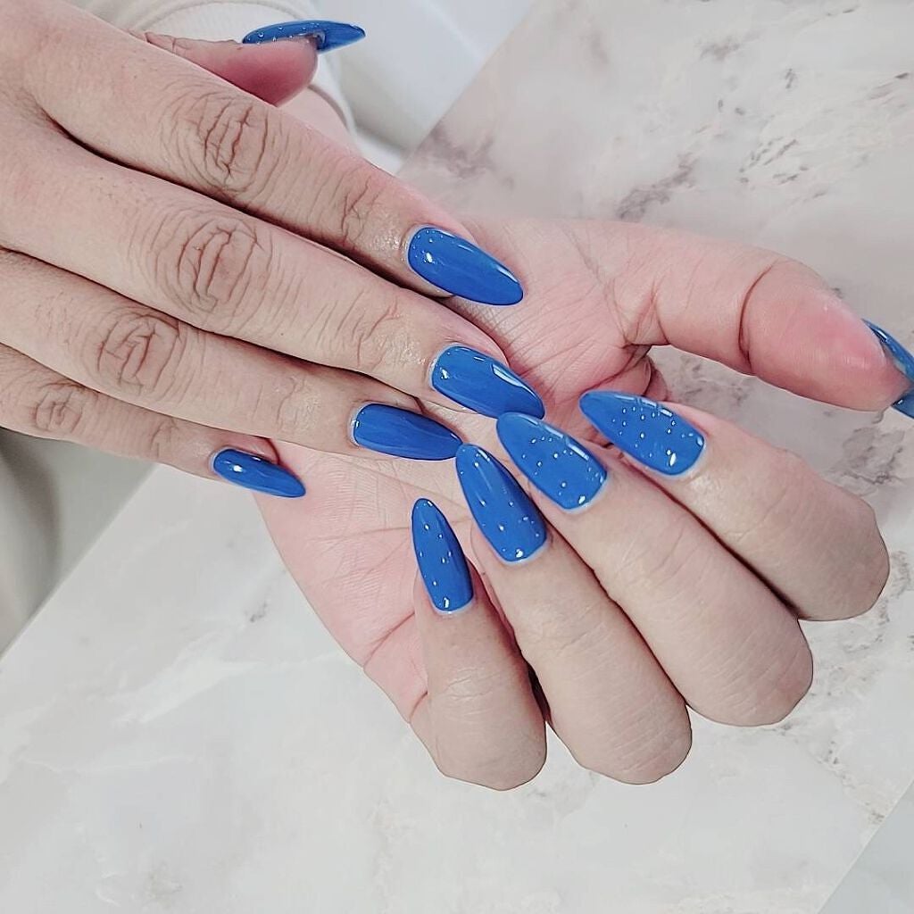 メイ on LIPS 「いつもご覧いただきありがとうございます💙NEWNAIL💙してみ..」(1枚目)