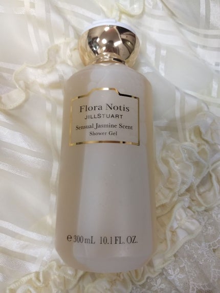 Flora Notis JILL STUART センシュアルジャスミン シャワージェルのクチコミ「☆フローラノーティス ジルスチュアート☆
『フローラノーティスは花の香りに包まれたライフス.....」(1枚目)