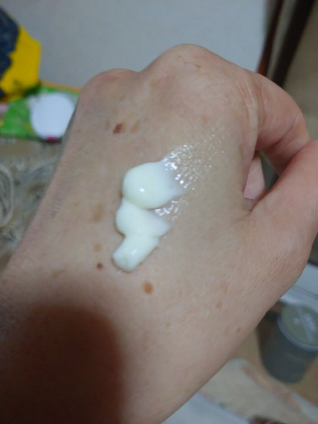 ハチミツハンドクリーム/DAISO/ハンドクリームを使ったクチコミ（2枚目）