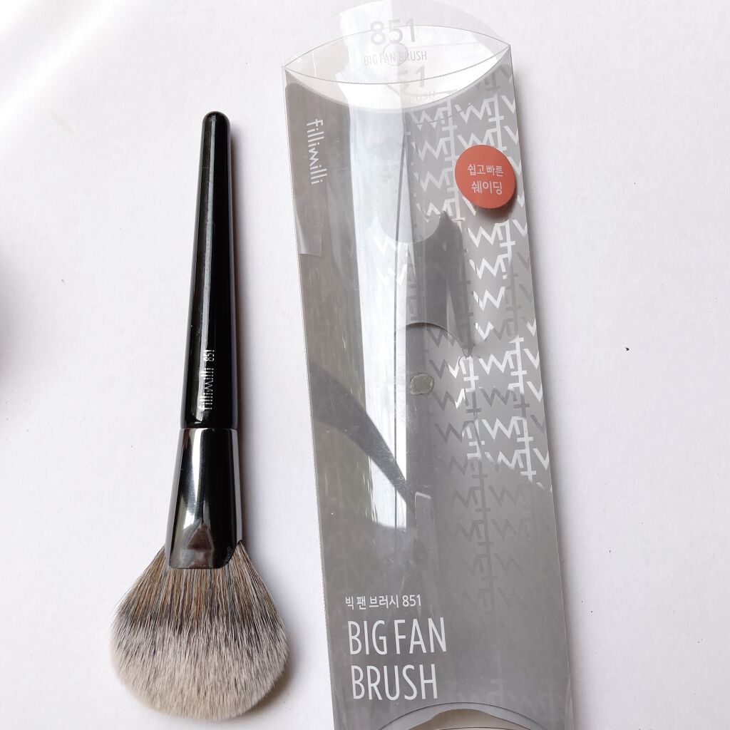 FilliMilli ビッグファンブラシ851/fillimilli/メイクブラシを使ったクチコミ（2枚目）