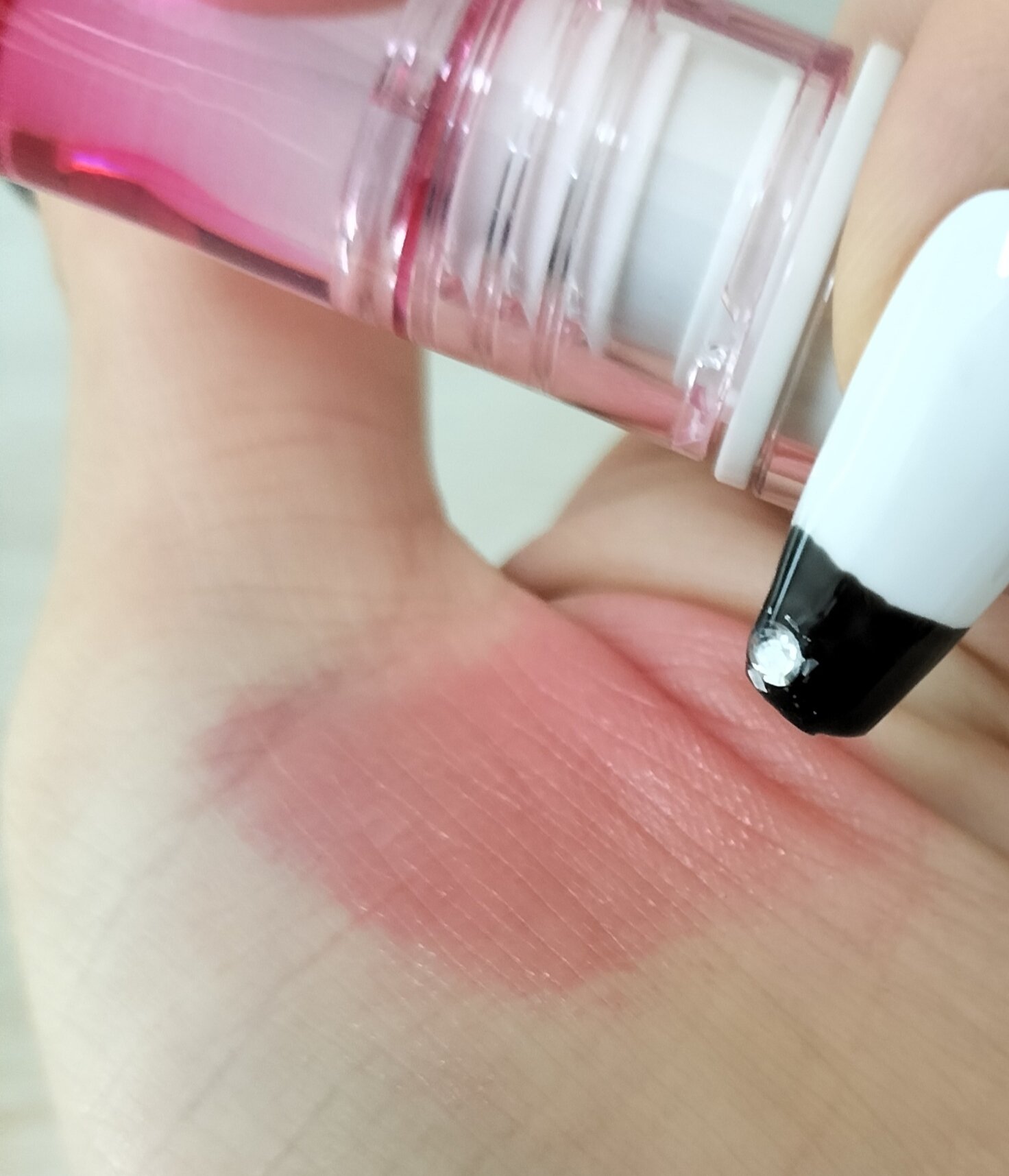 クリスタル グラム ティント 05 フレッシュチェリー(FRESH CHERRY)/CLIO/リップティントを使ったクチコミ（3枚目）