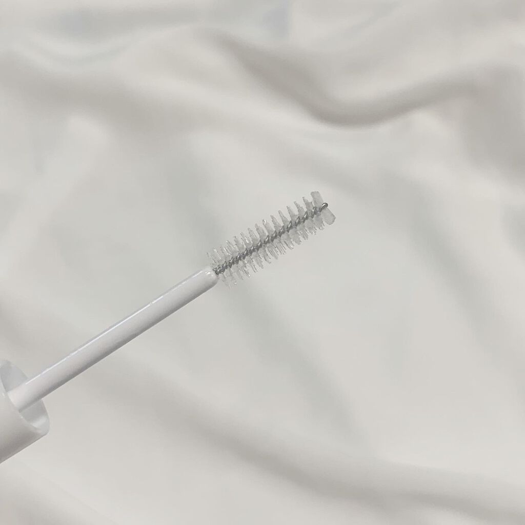 りおむう on LIPS 「☁️フィービービューティーアップアイラッシュセラムです☁️魅了..」(2枚目)