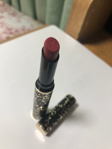 パッションリップ クリームトゥパウダー マットリップペン/DOLCE&GABBANA BEAUTY/口紅を使ったクチコミ（3枚目）