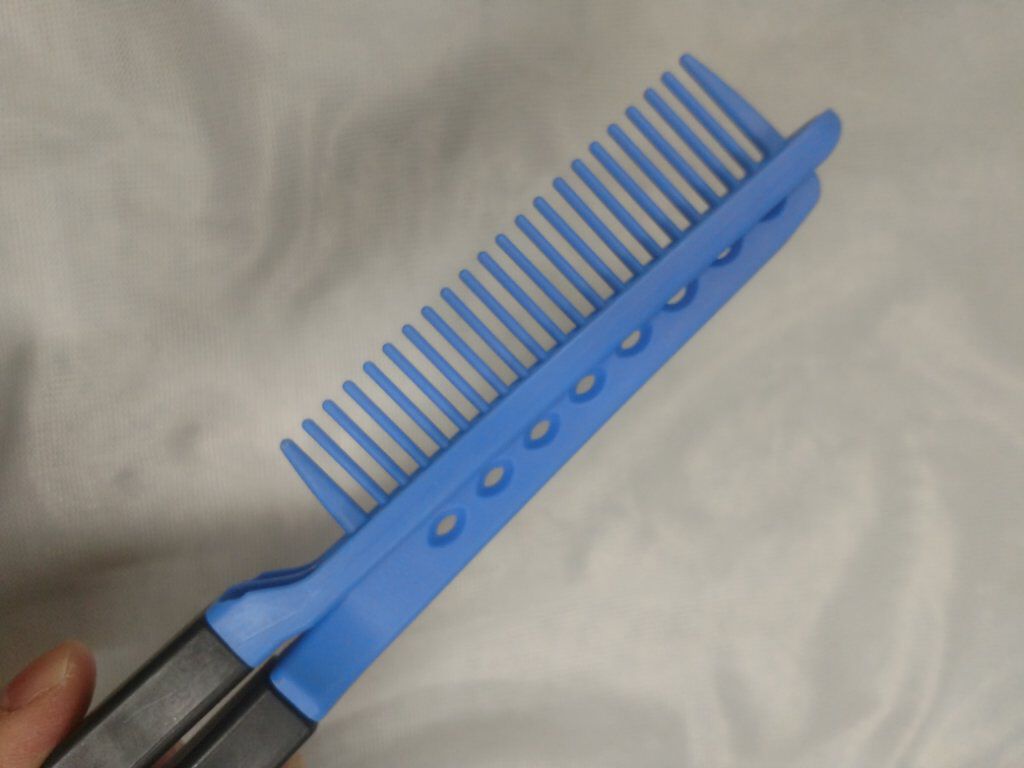 ストレートコーム/DAISO/ヘアコームを使ったクチコミ（3枚目）